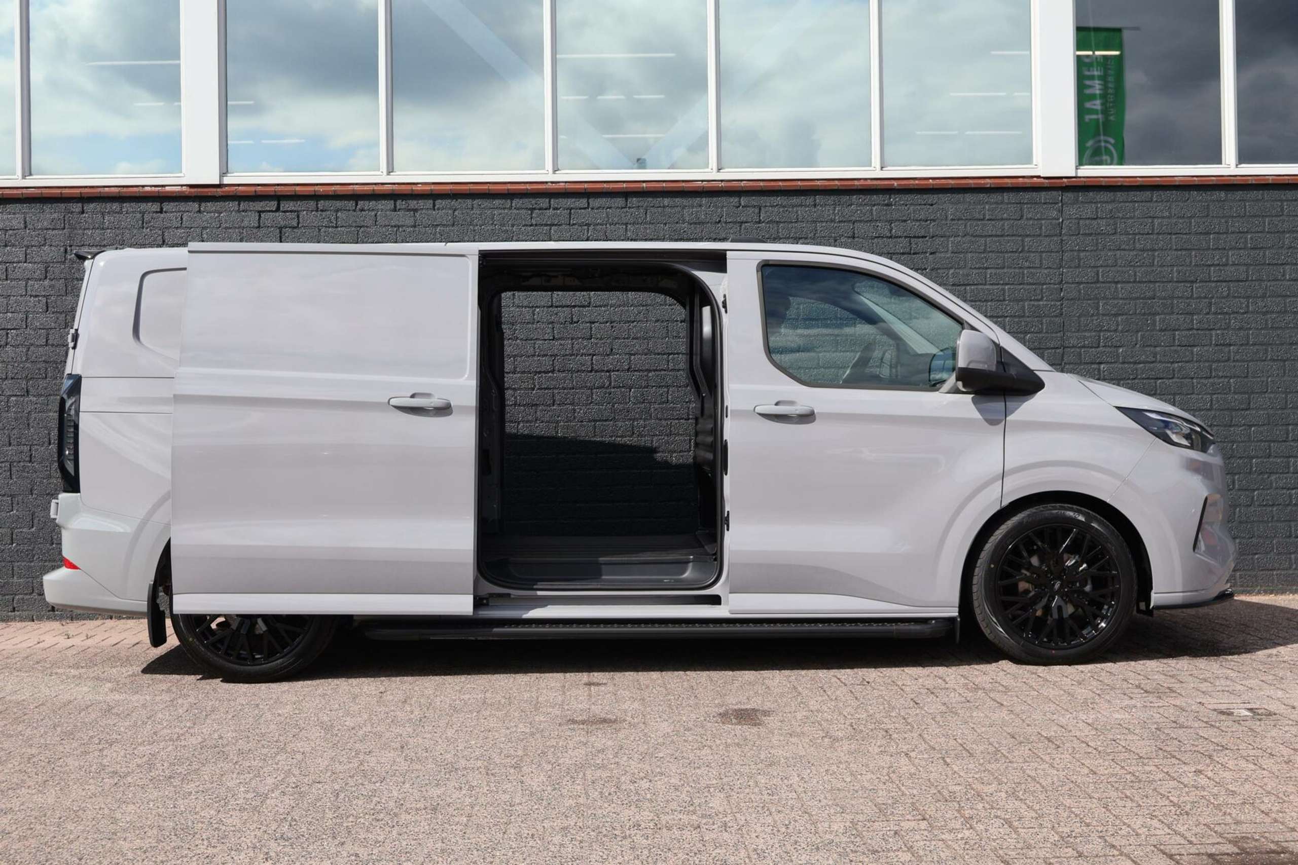 Ford - Transit Custom