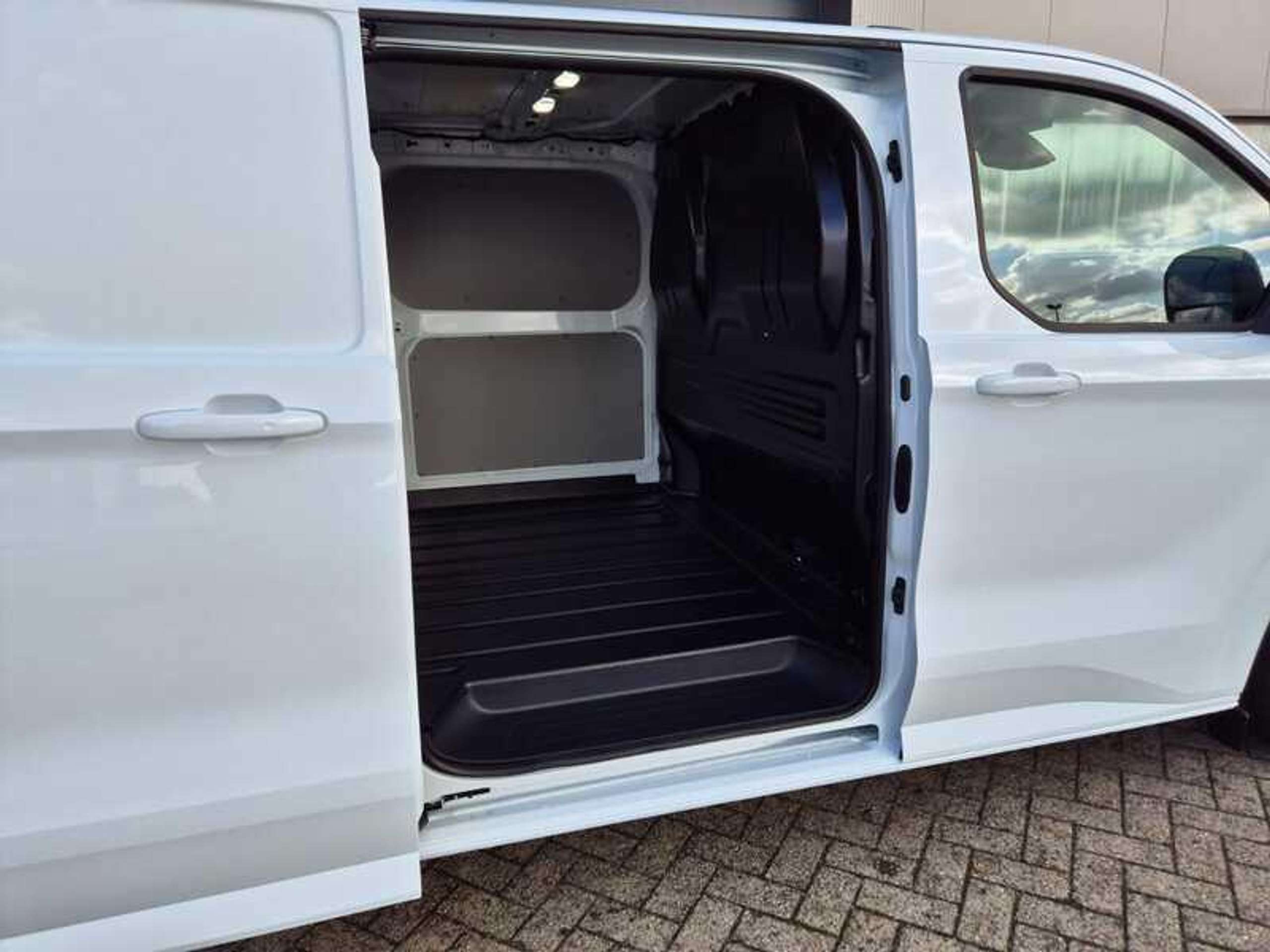 Ford - Transit Custom