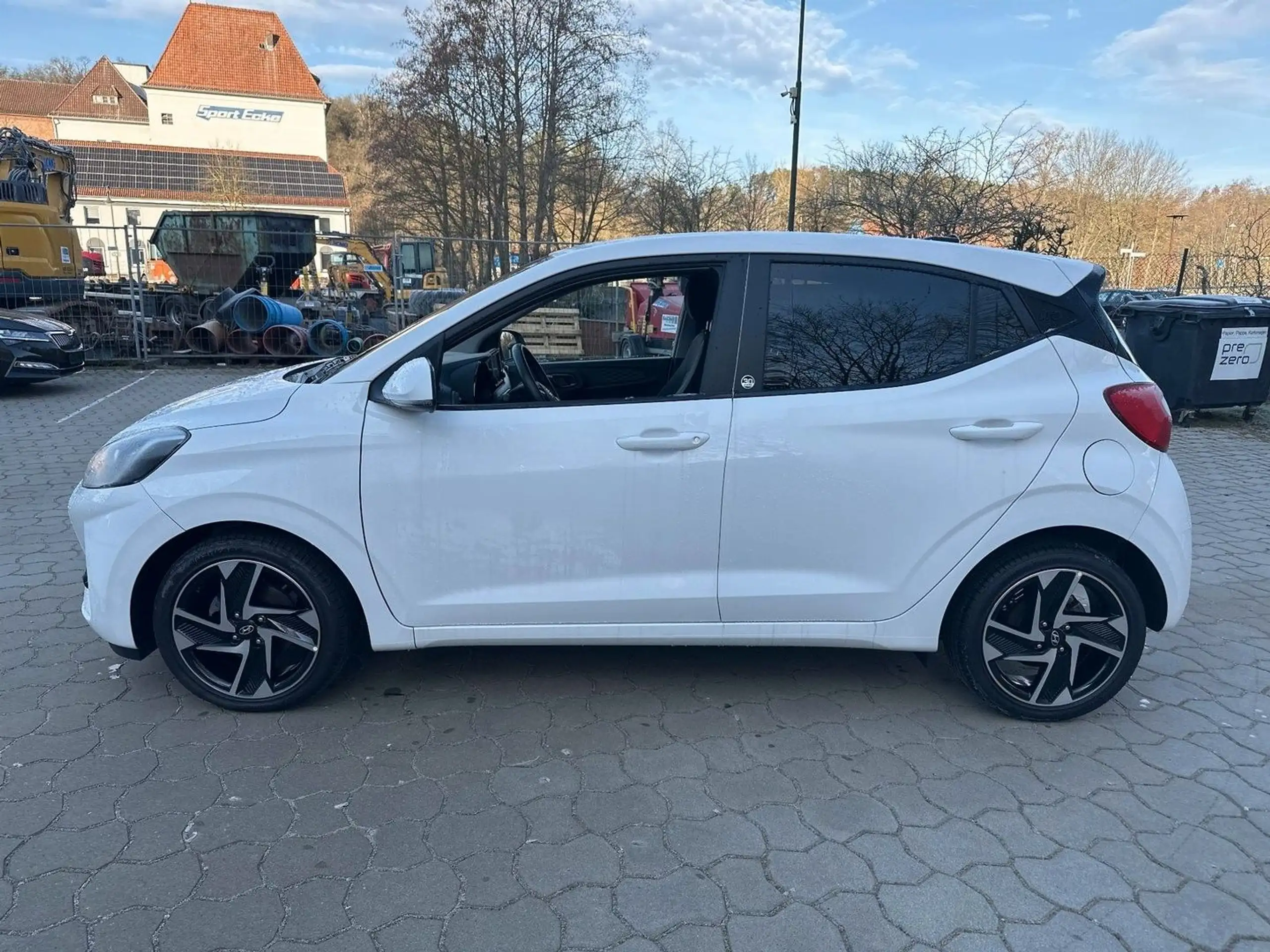 Hyundai - i10