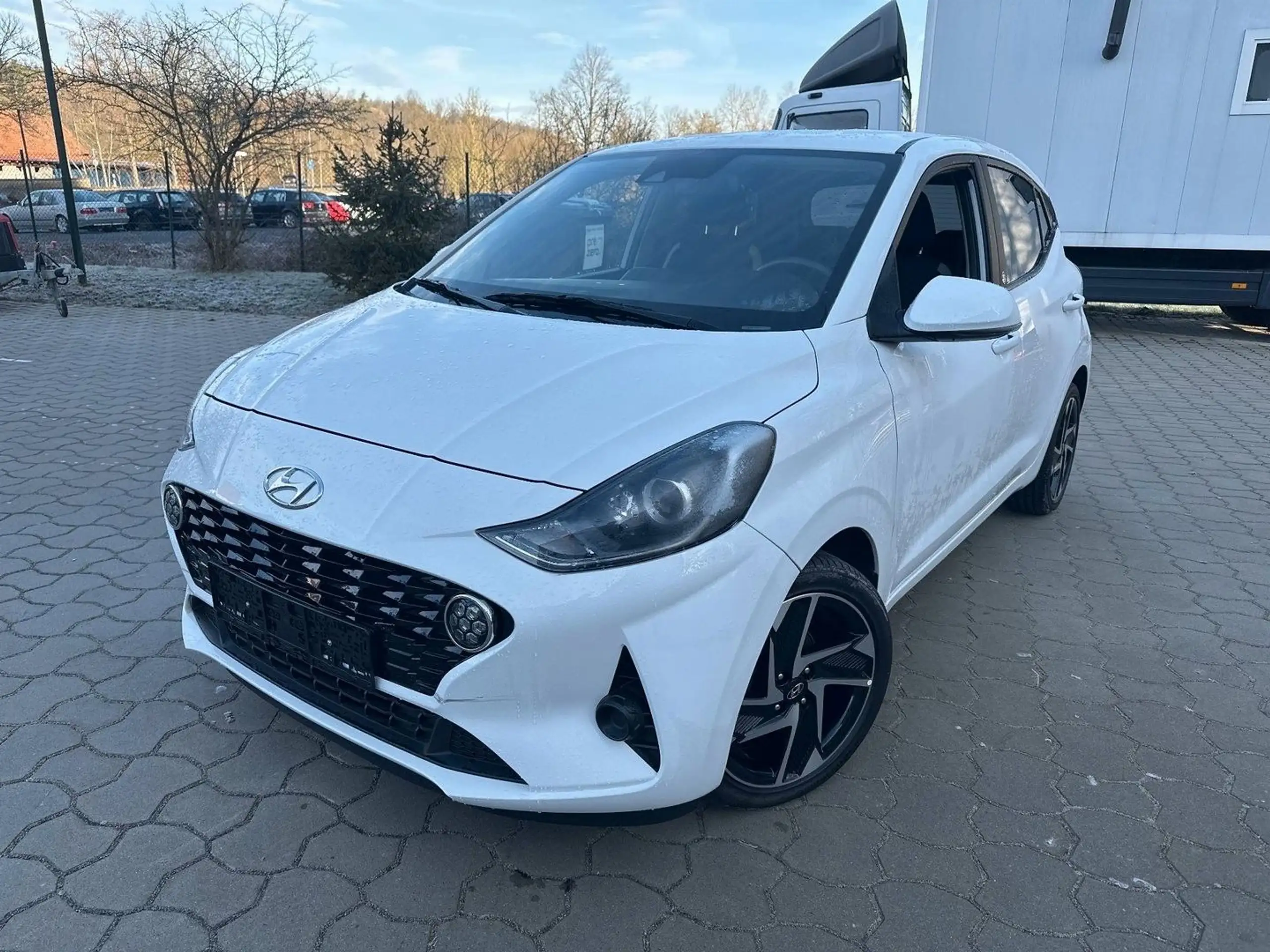 Hyundai - i10