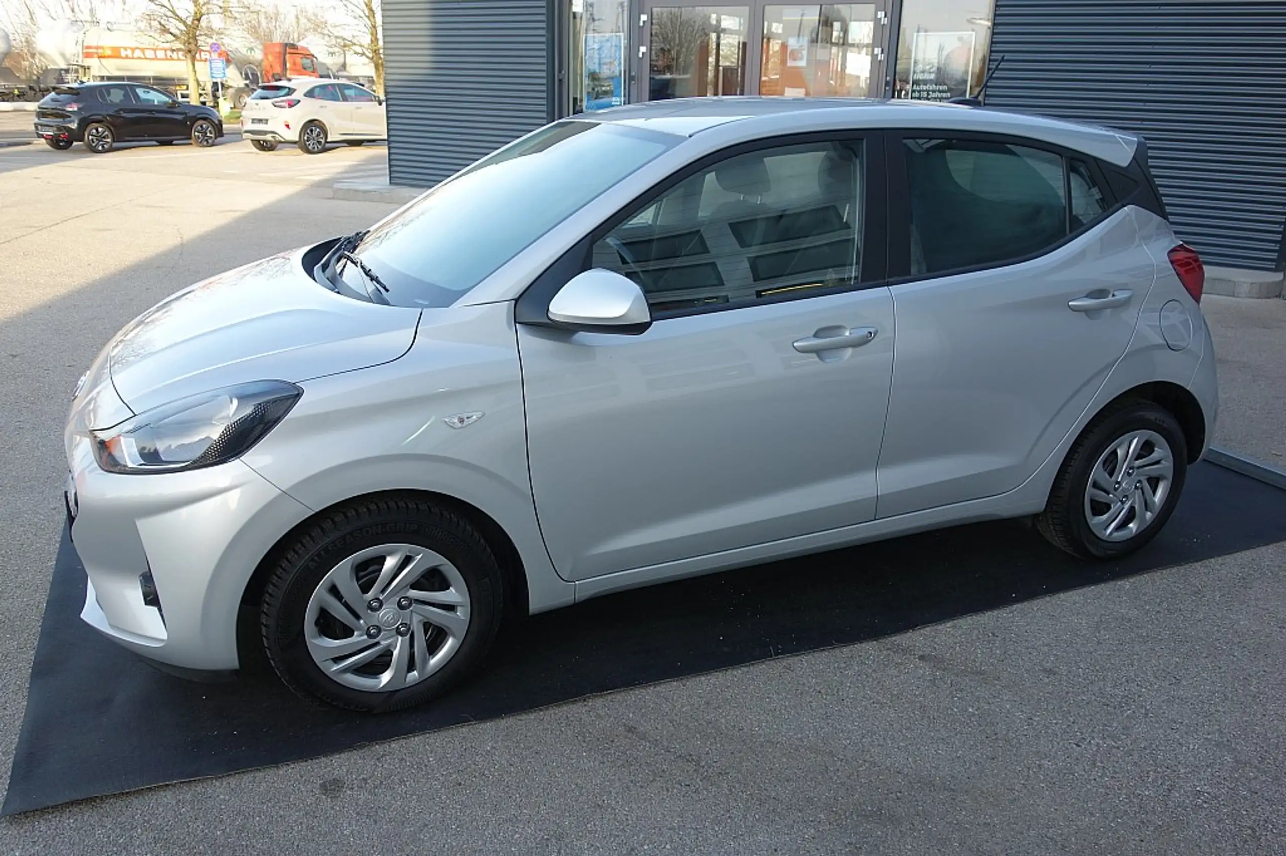 Hyundai - i10