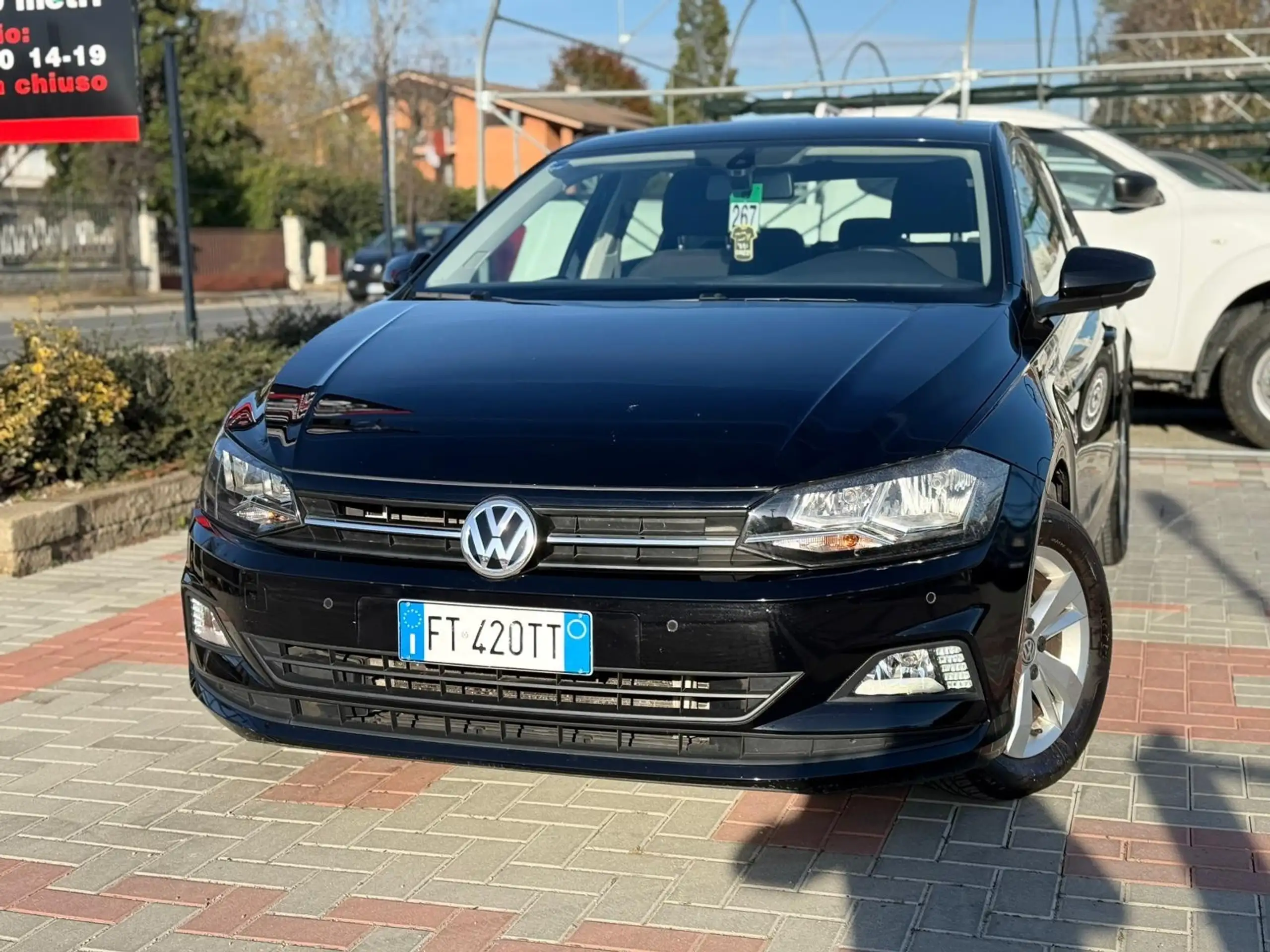 Volkswagen - Polo