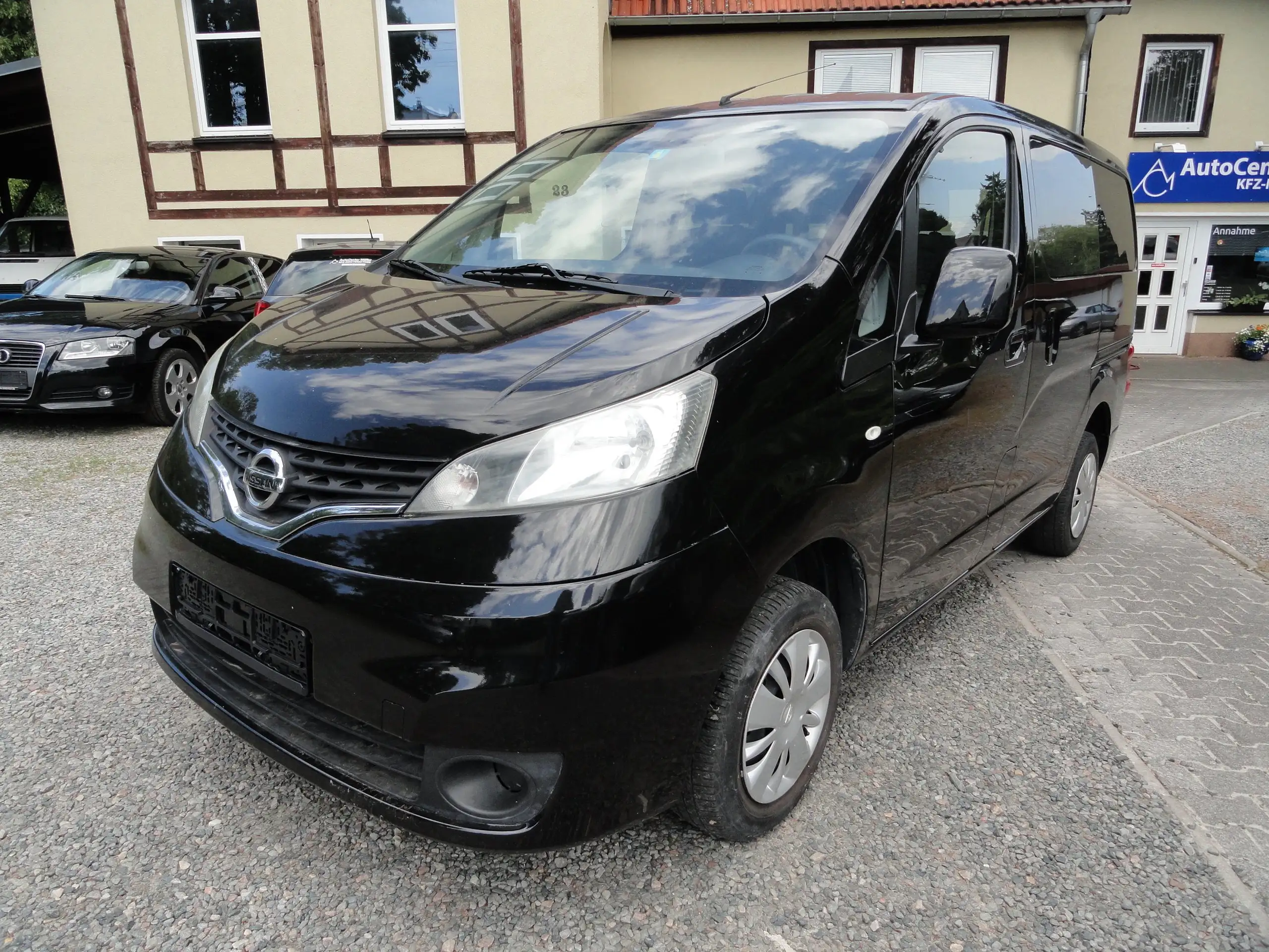 Nissan - Evalia