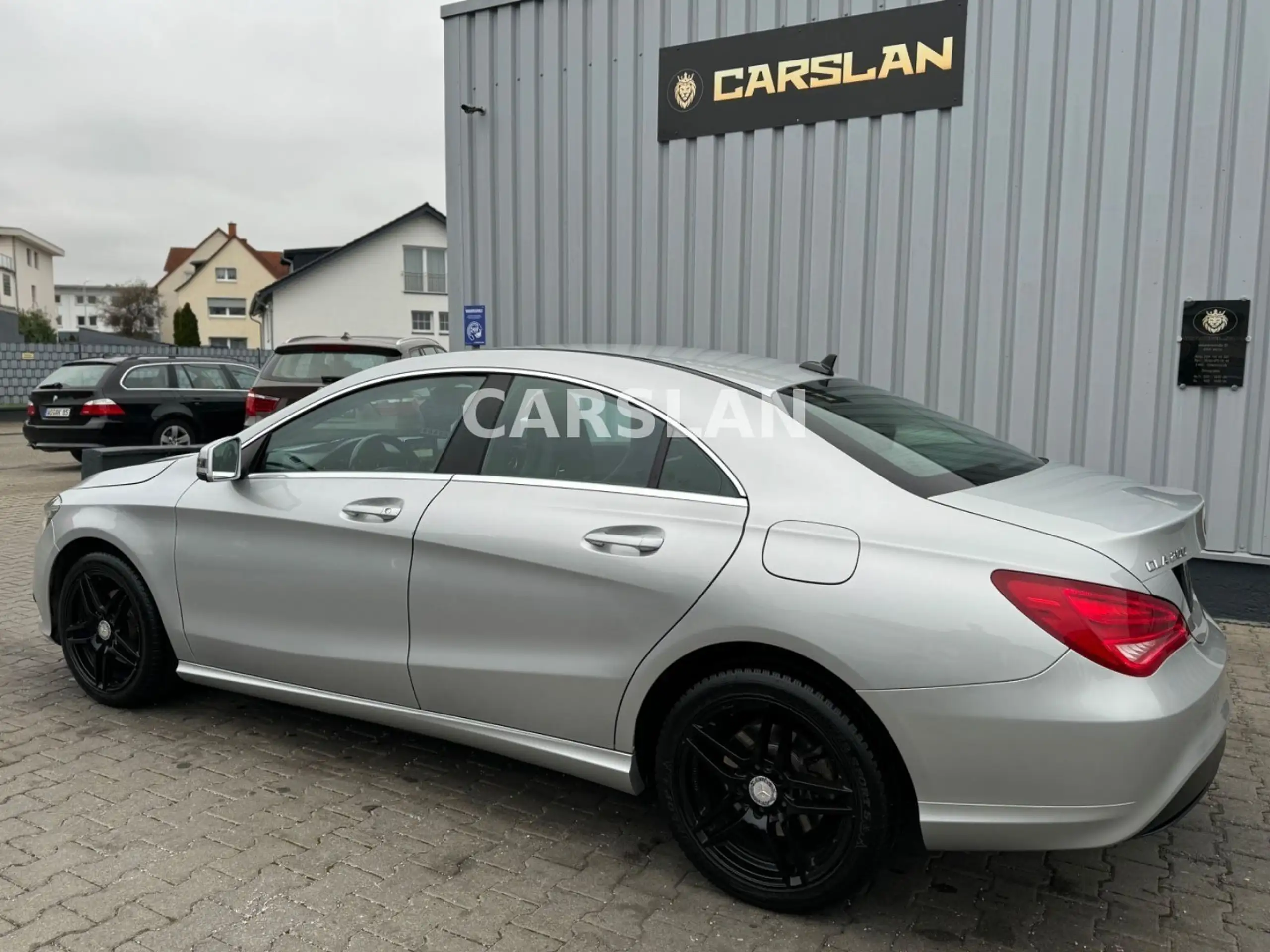 Mercedes-Benz - CLA 200