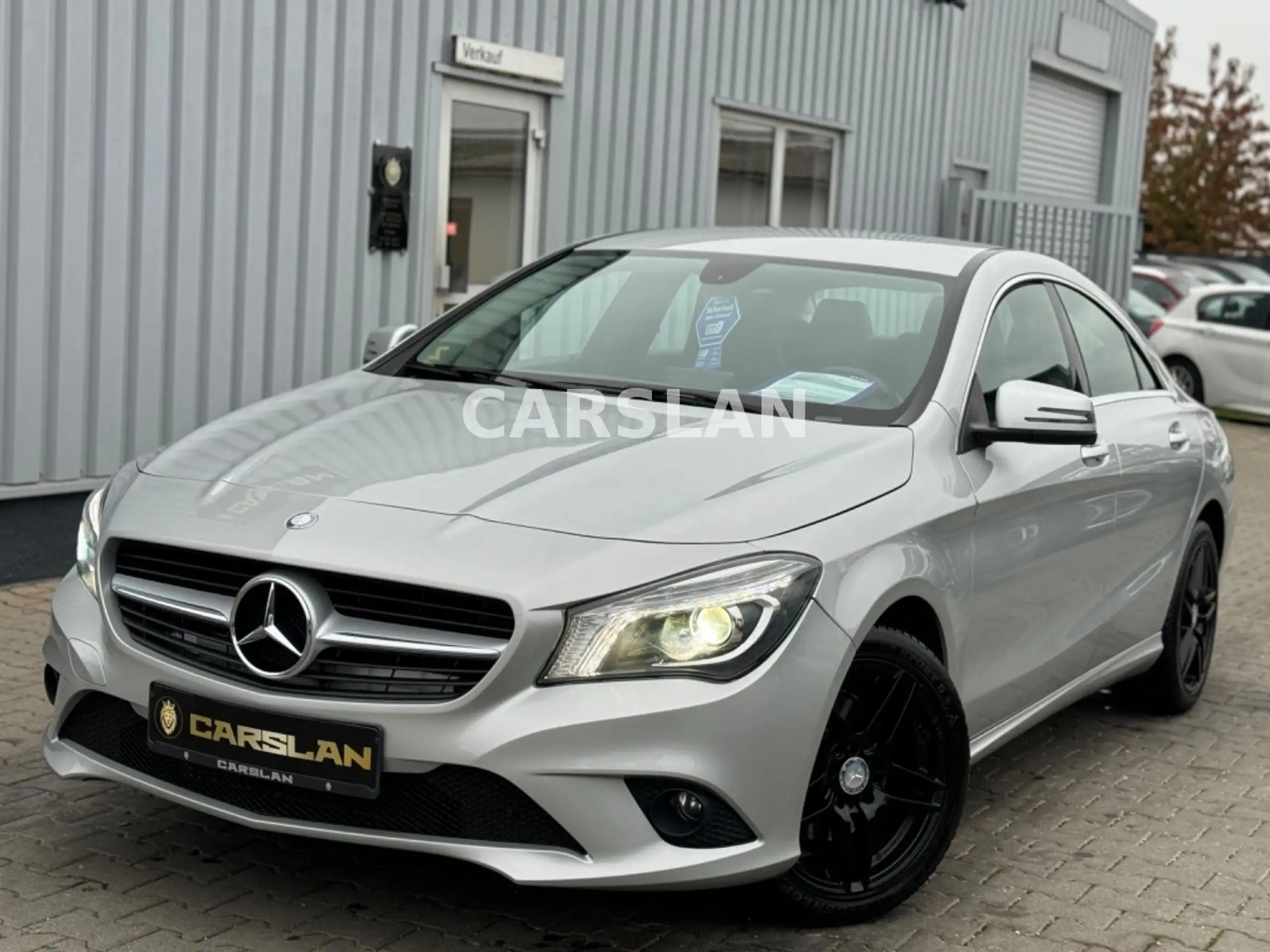 Mercedes-Benz - CLA 200