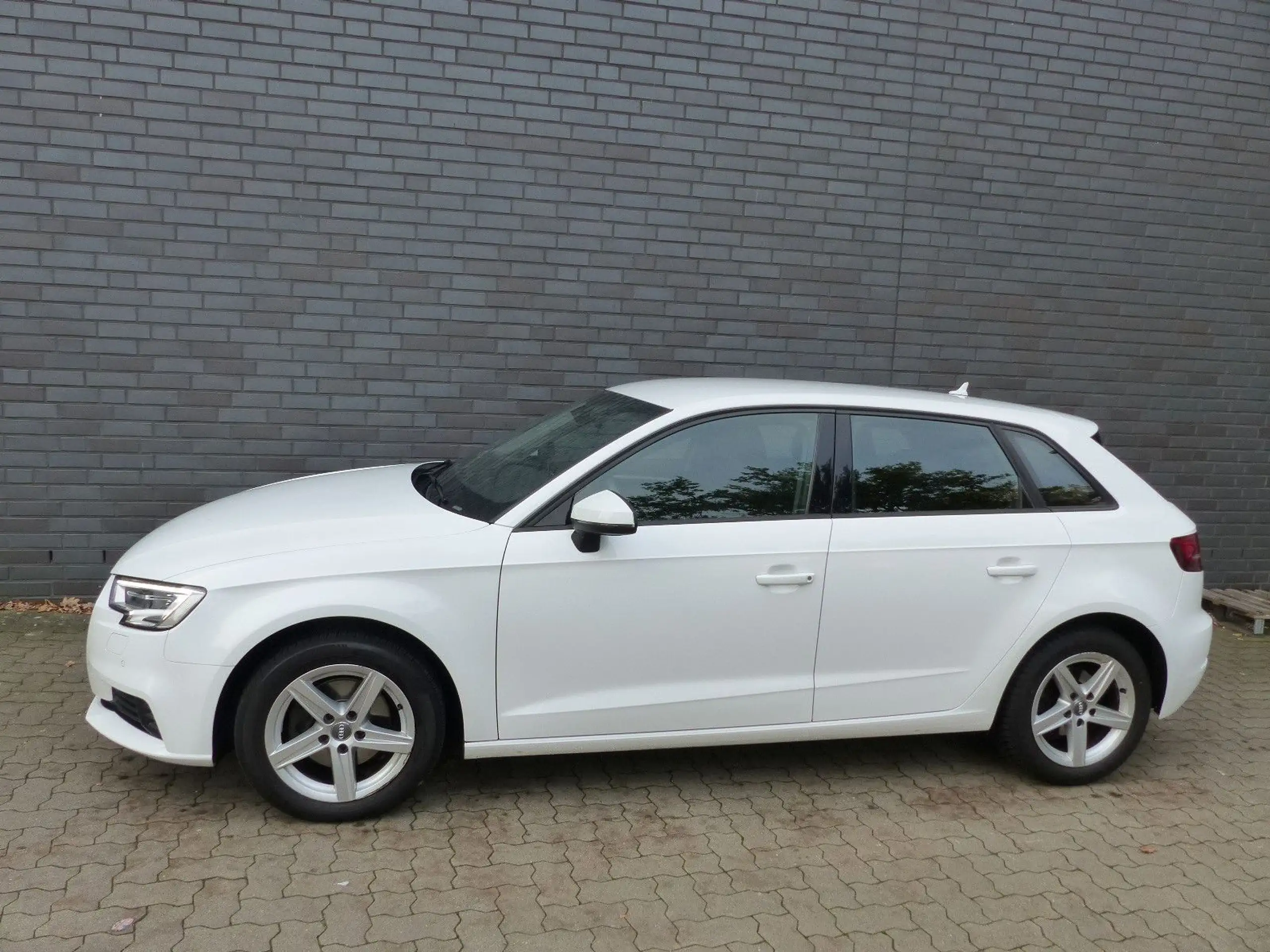 Audi - A3