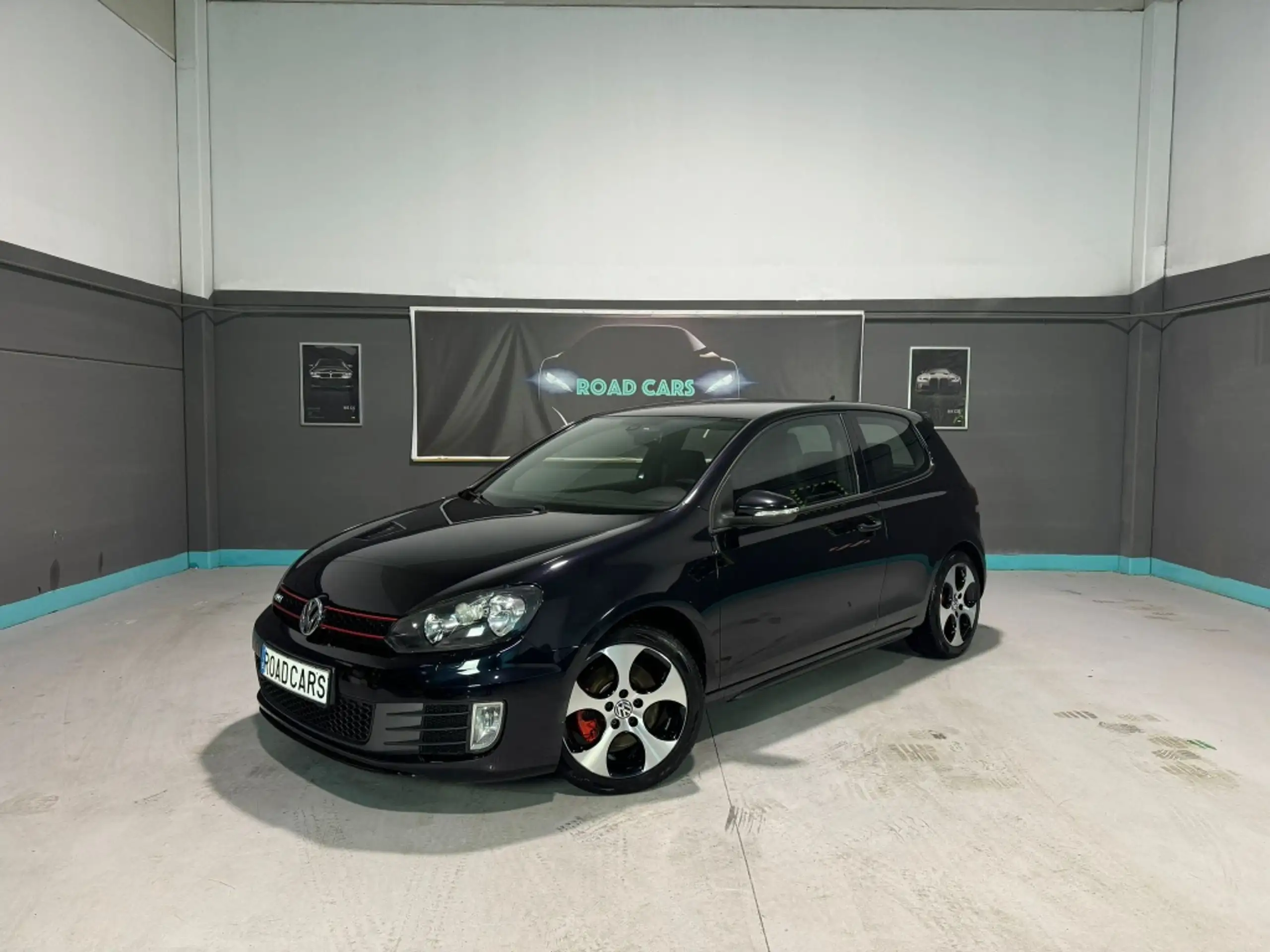 Volkswagen - Golf GTI