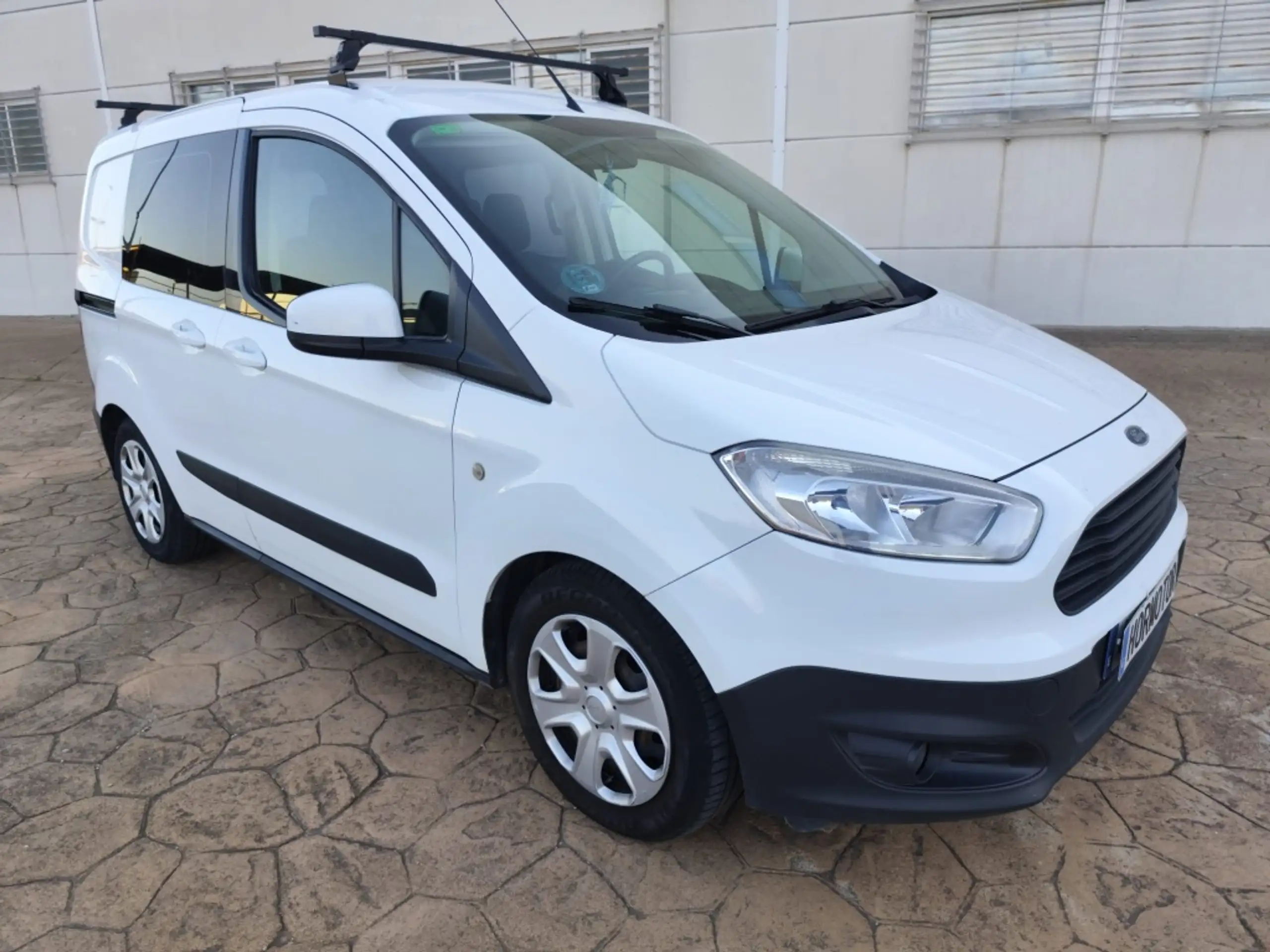 Ford - Tourneo Courier