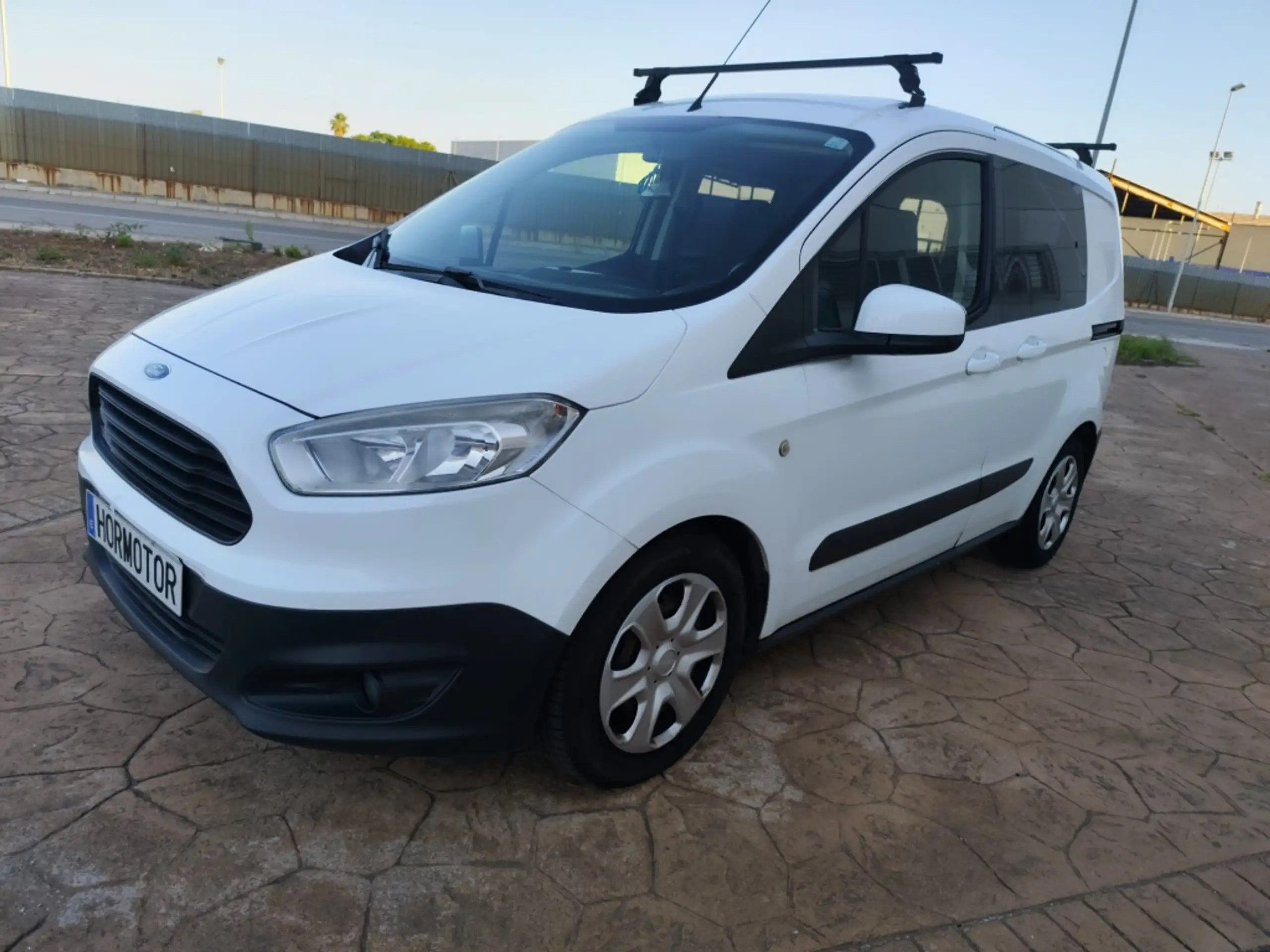 Ford - Tourneo Courier