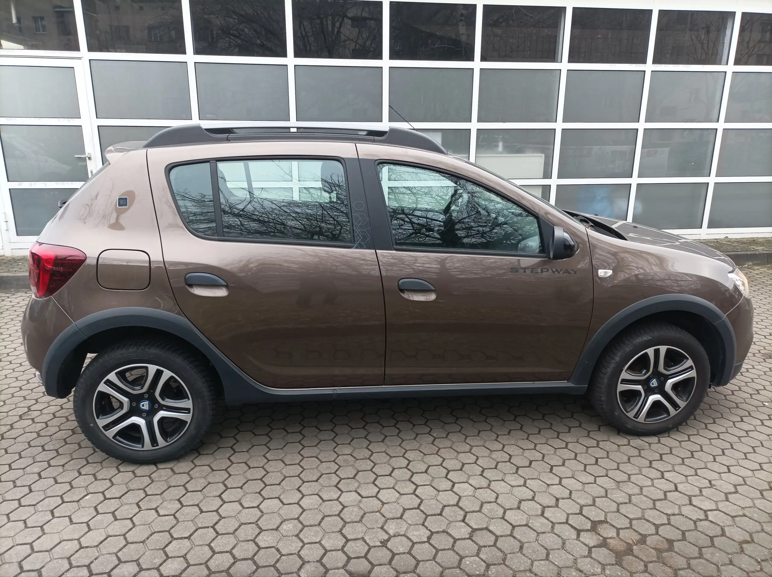 Dacia - Sandero