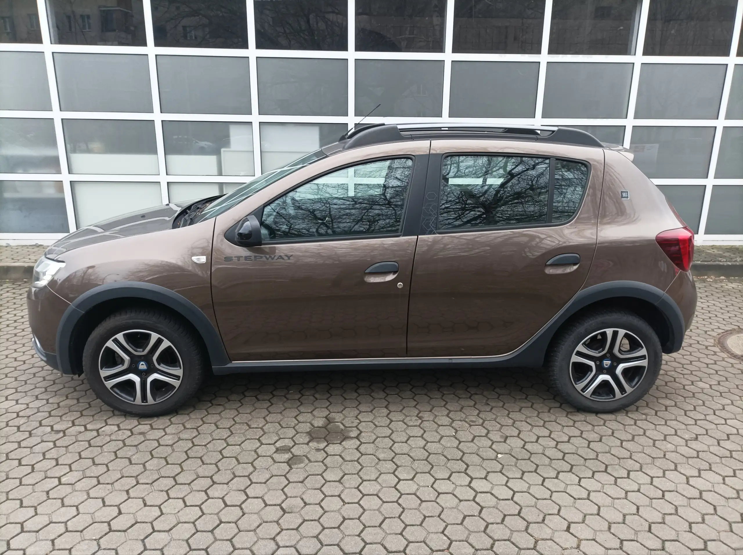 Dacia - Sandero