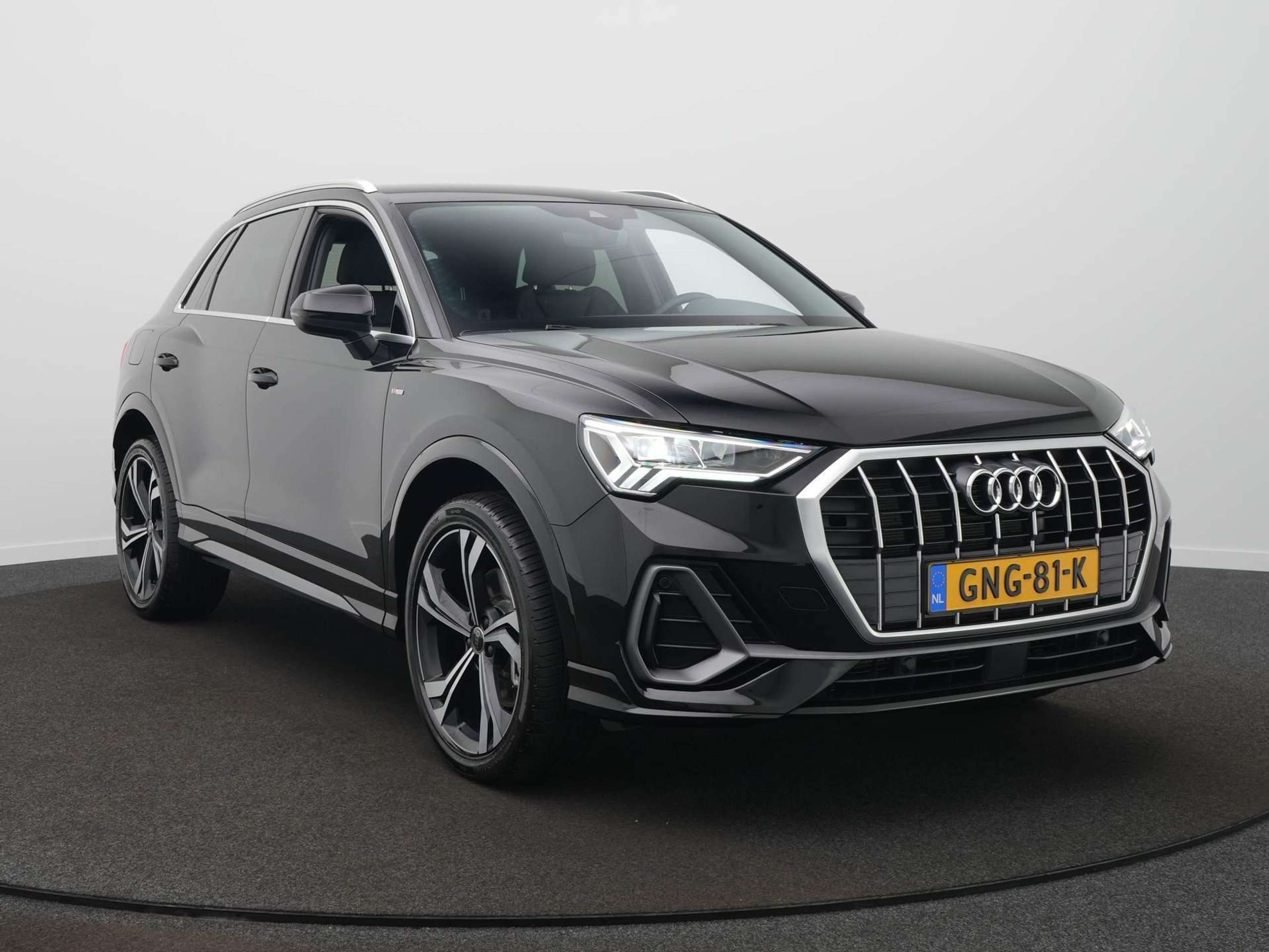 Audi - Q3