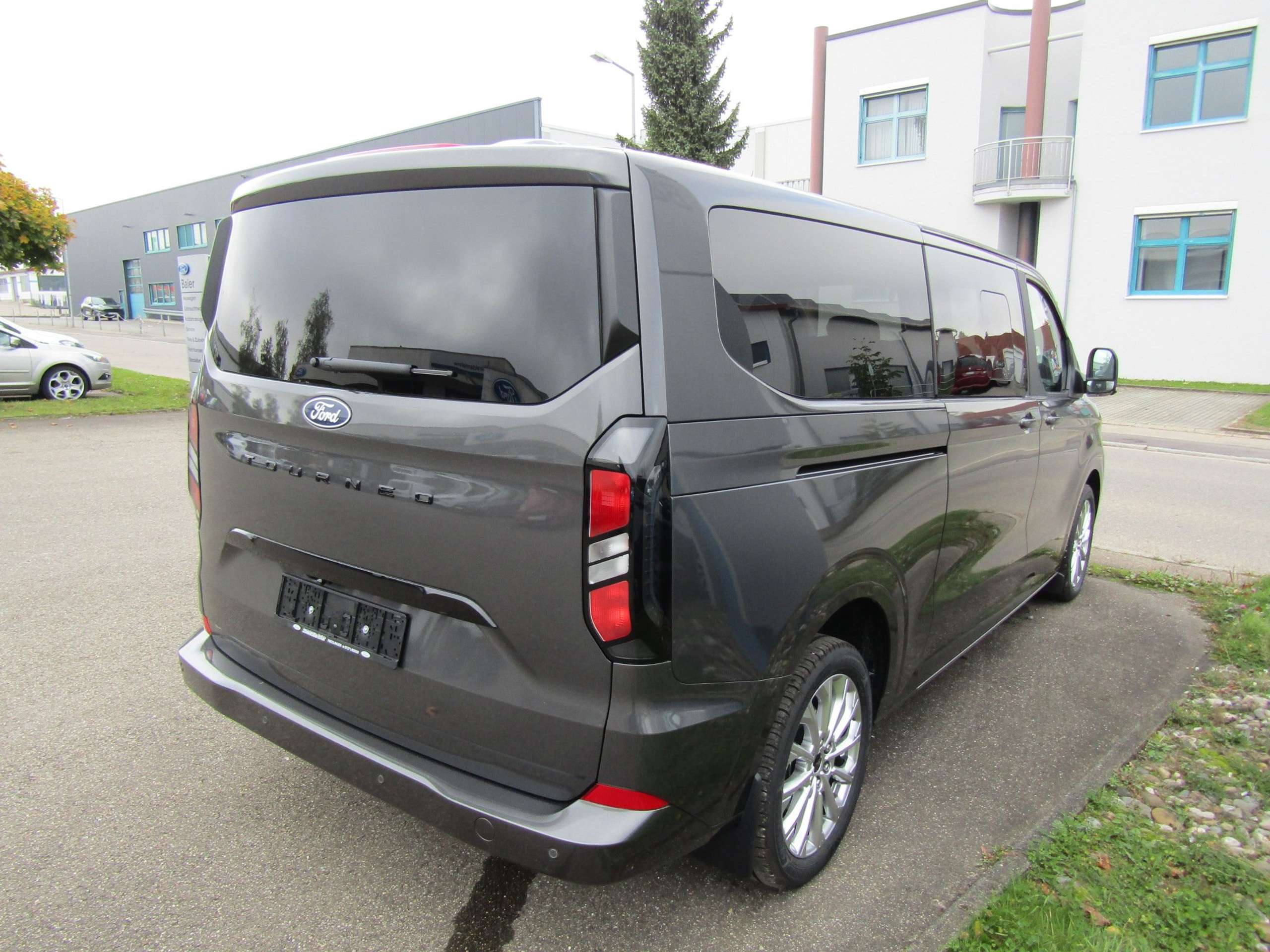 Ford - Tourneo Custom