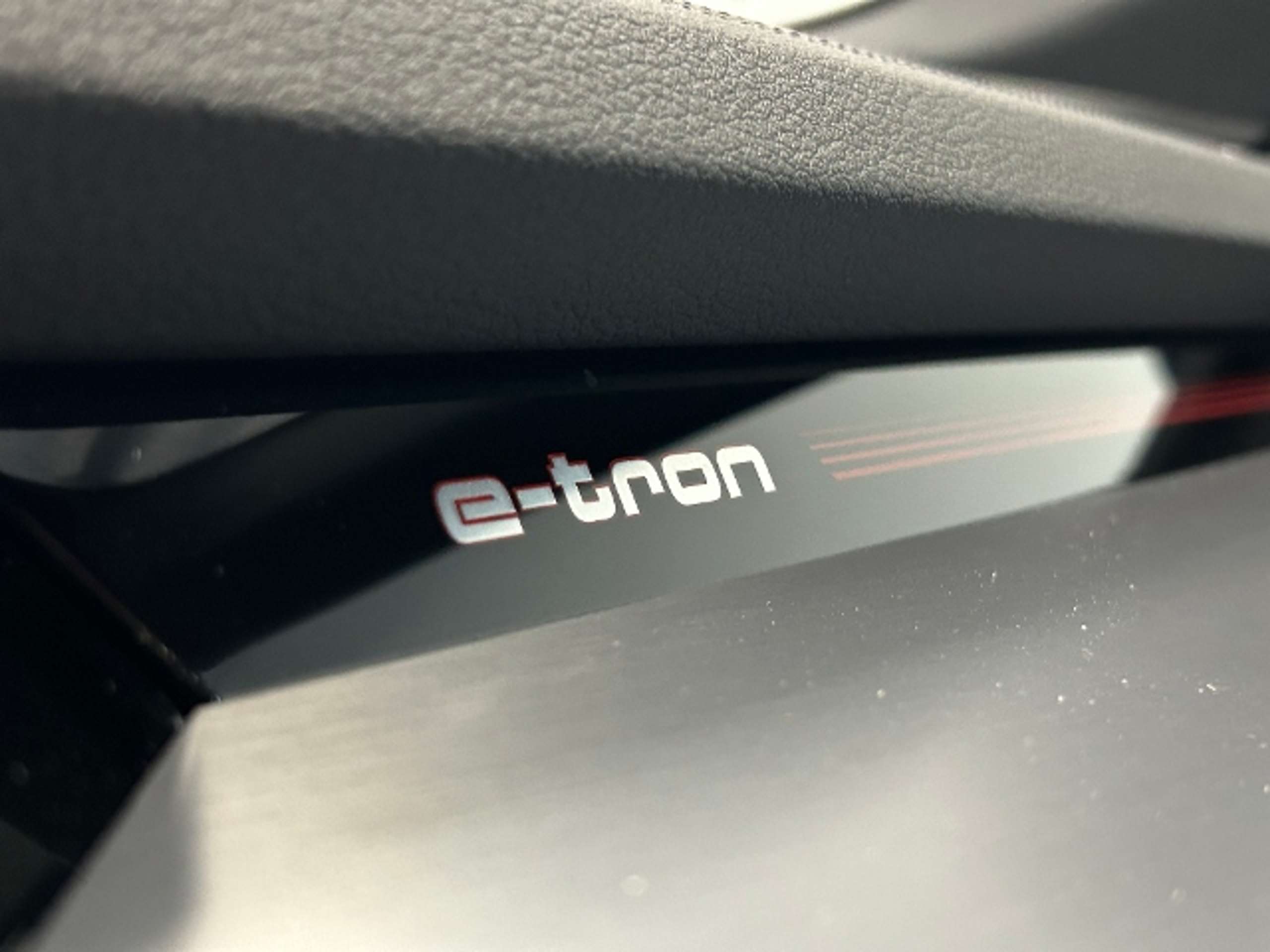 Audi - e-tron