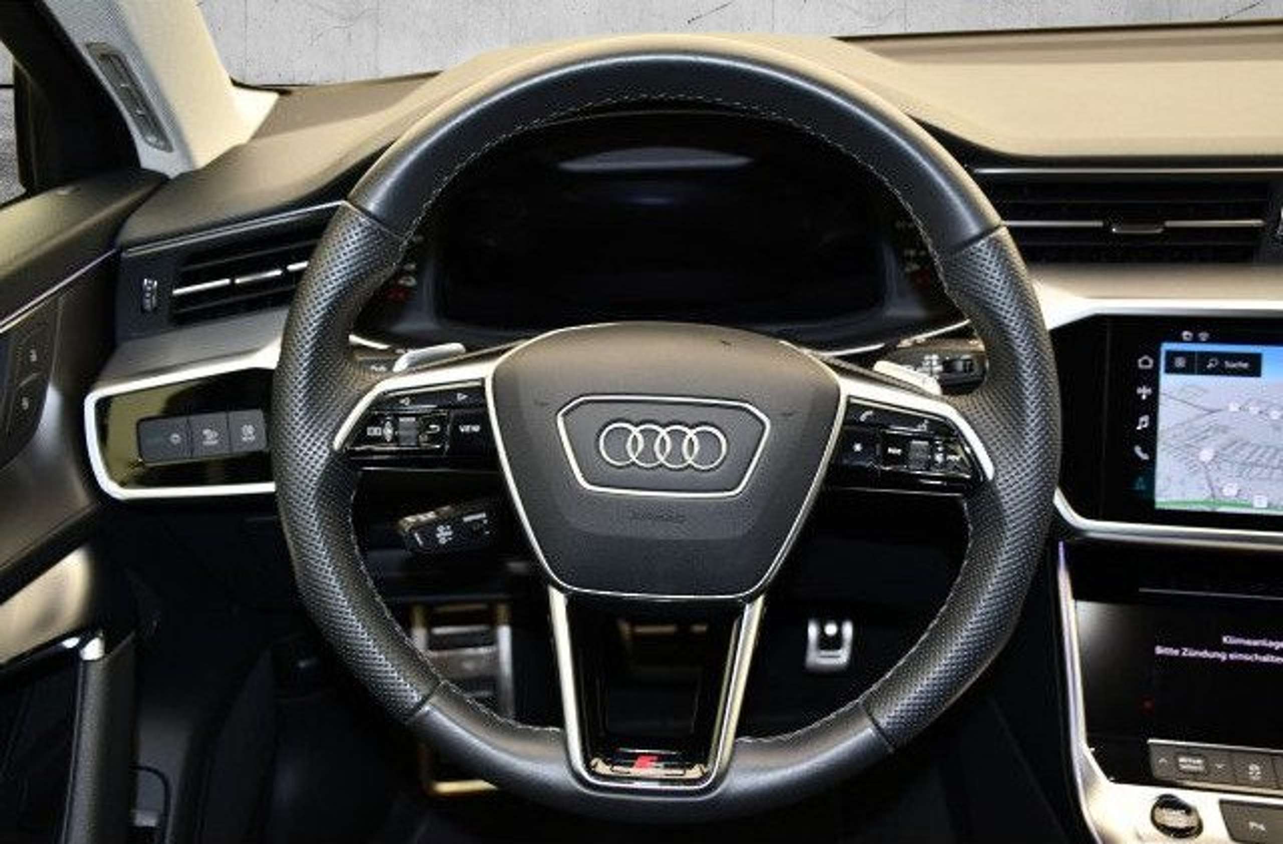 Audi - A6