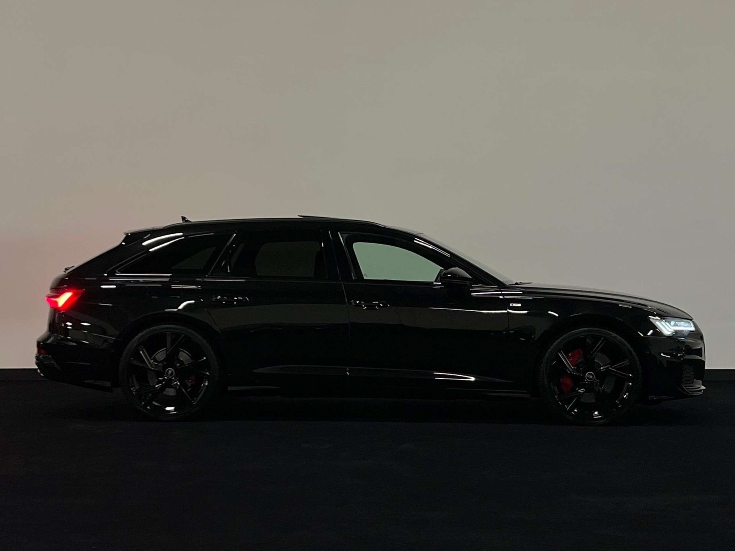 Audi - A6