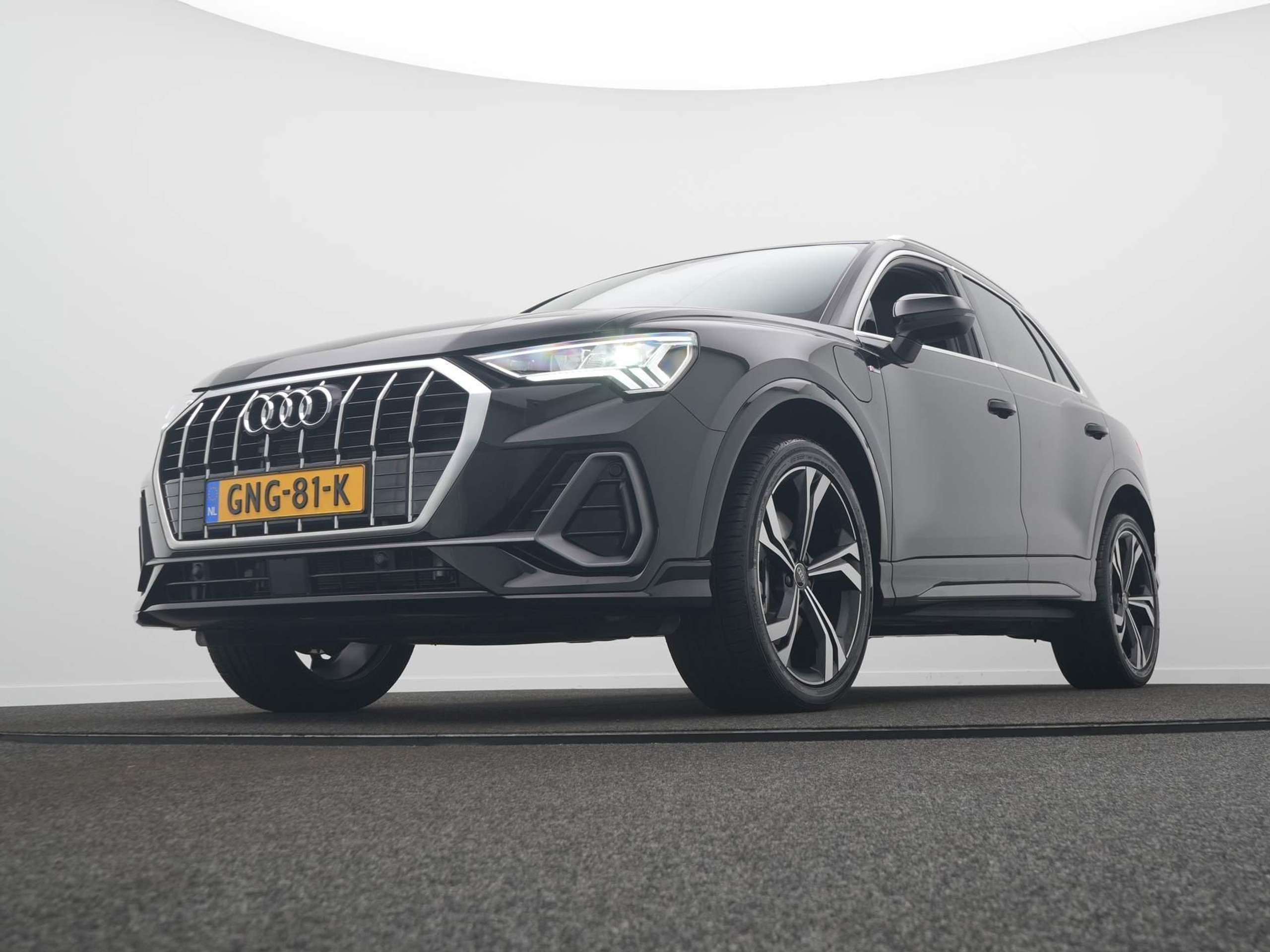 Audi - Q3