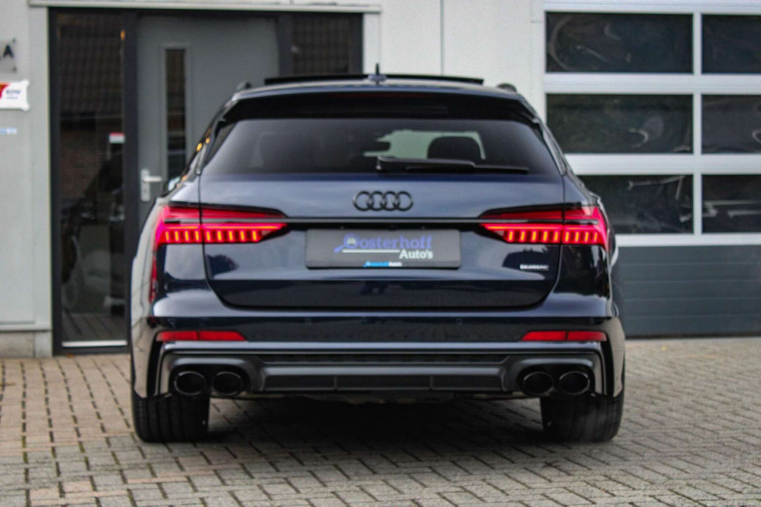 Audi - A6