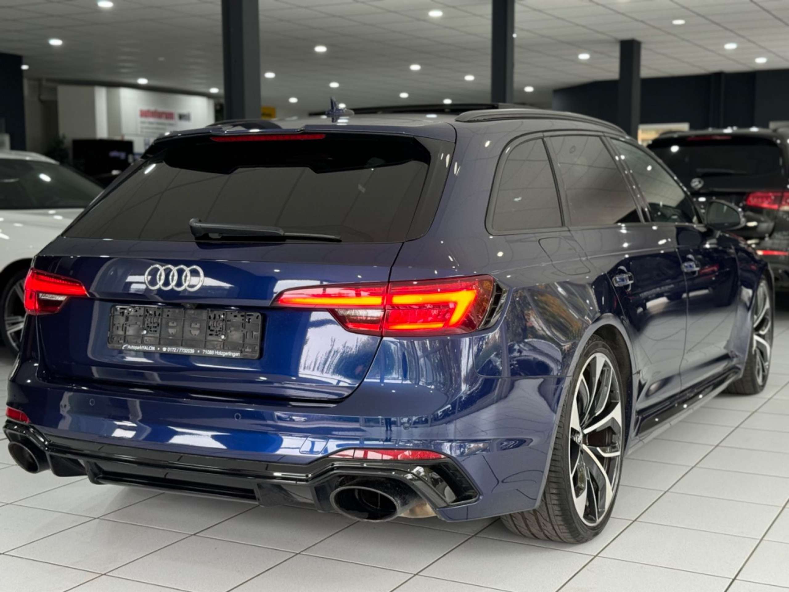 Audi - RS4