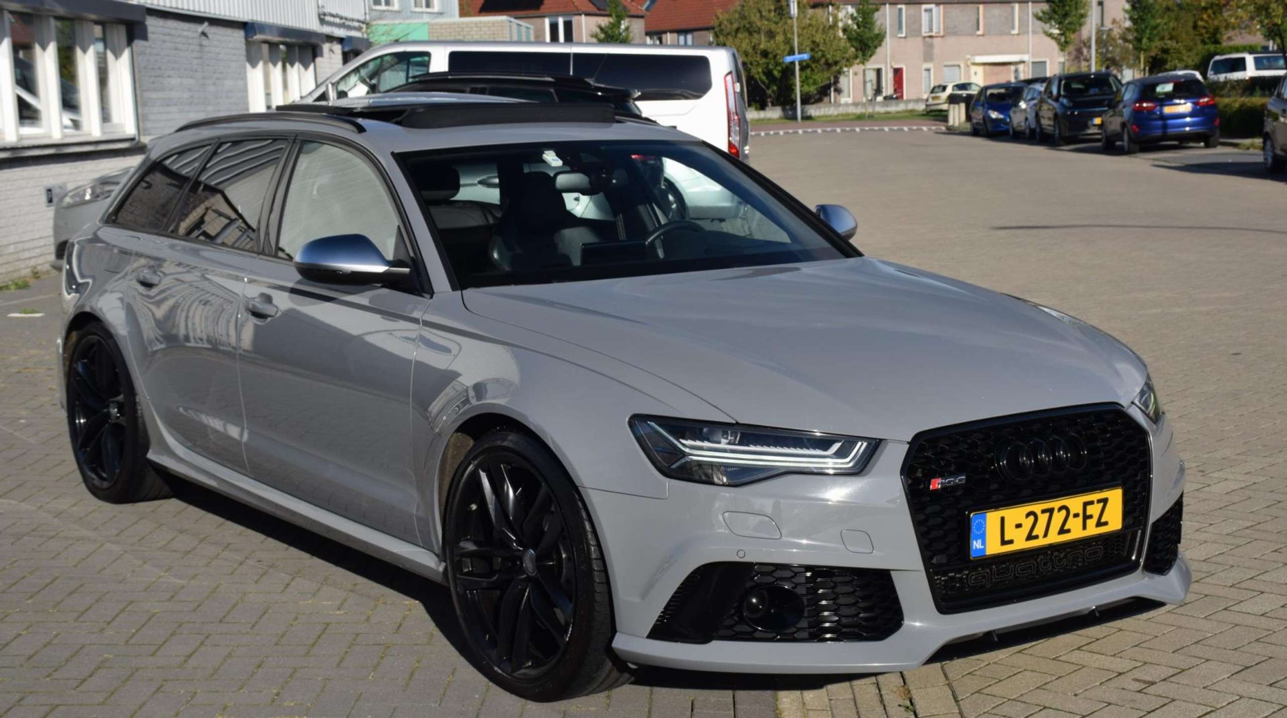 Audi - RS6