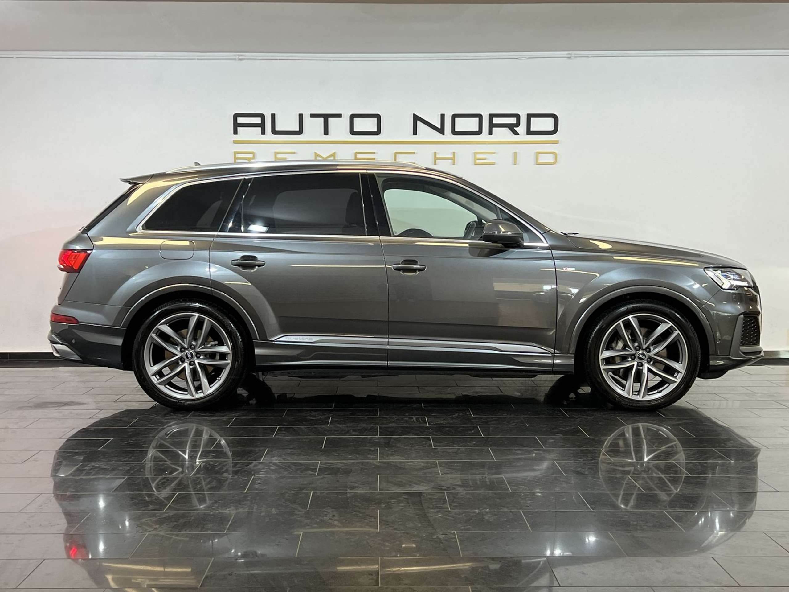 Audi - Q7