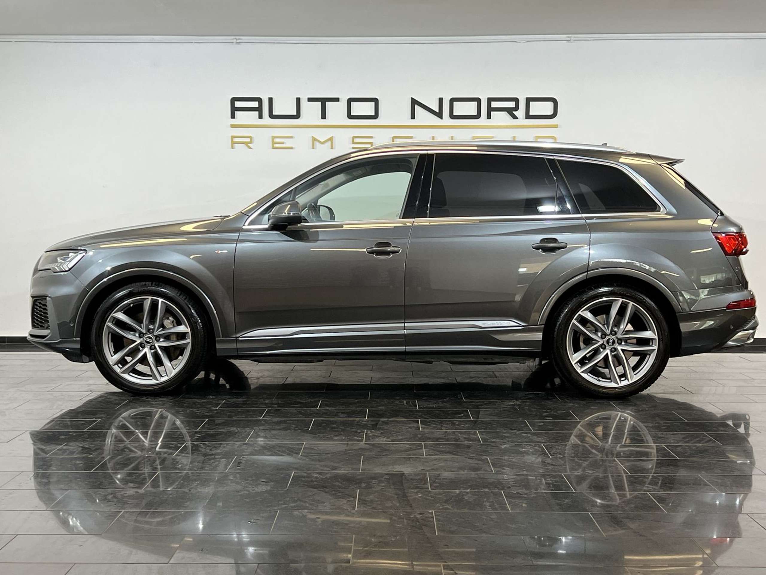 Audi - Q7