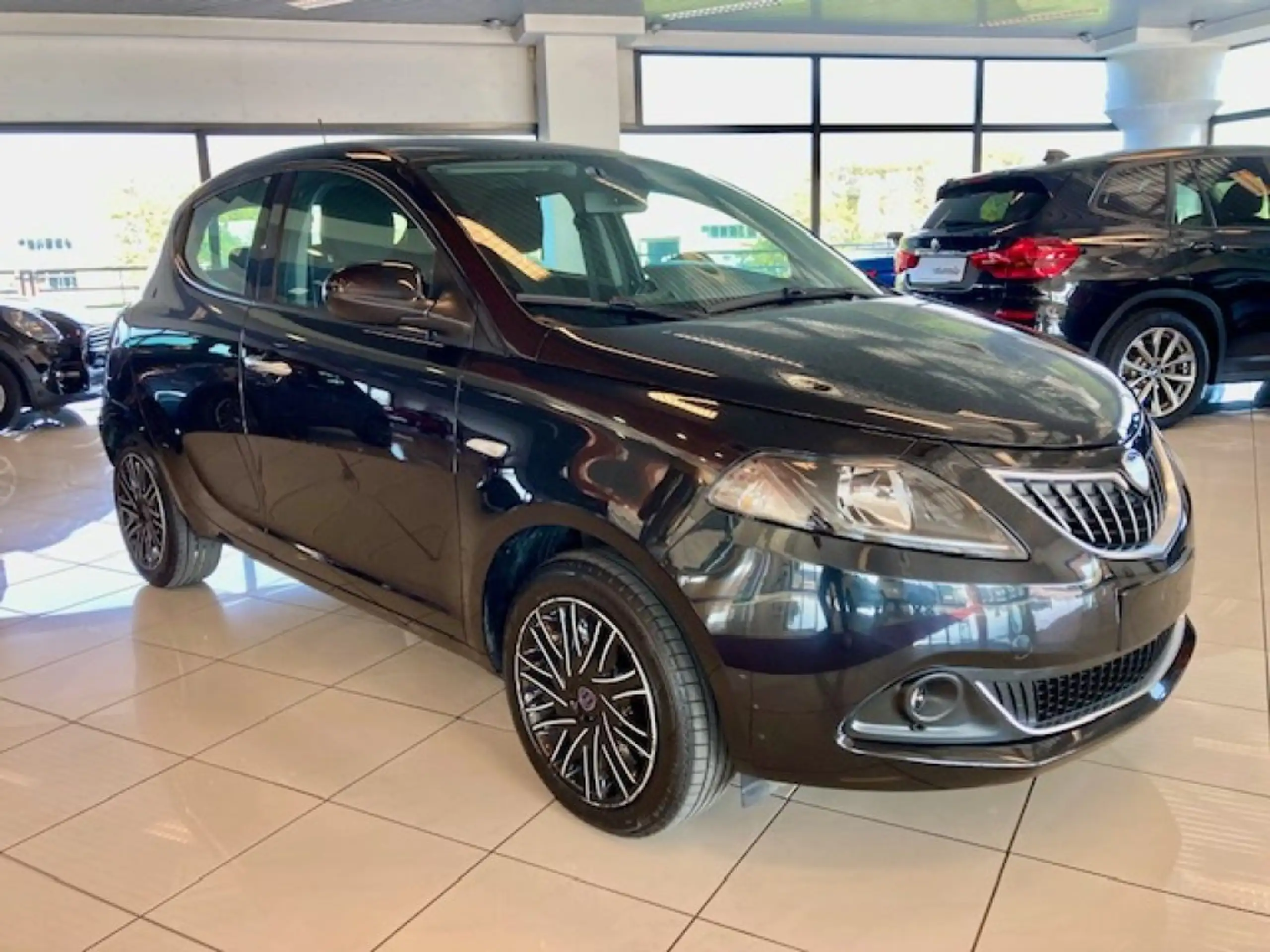 Lancia - Ypsilon