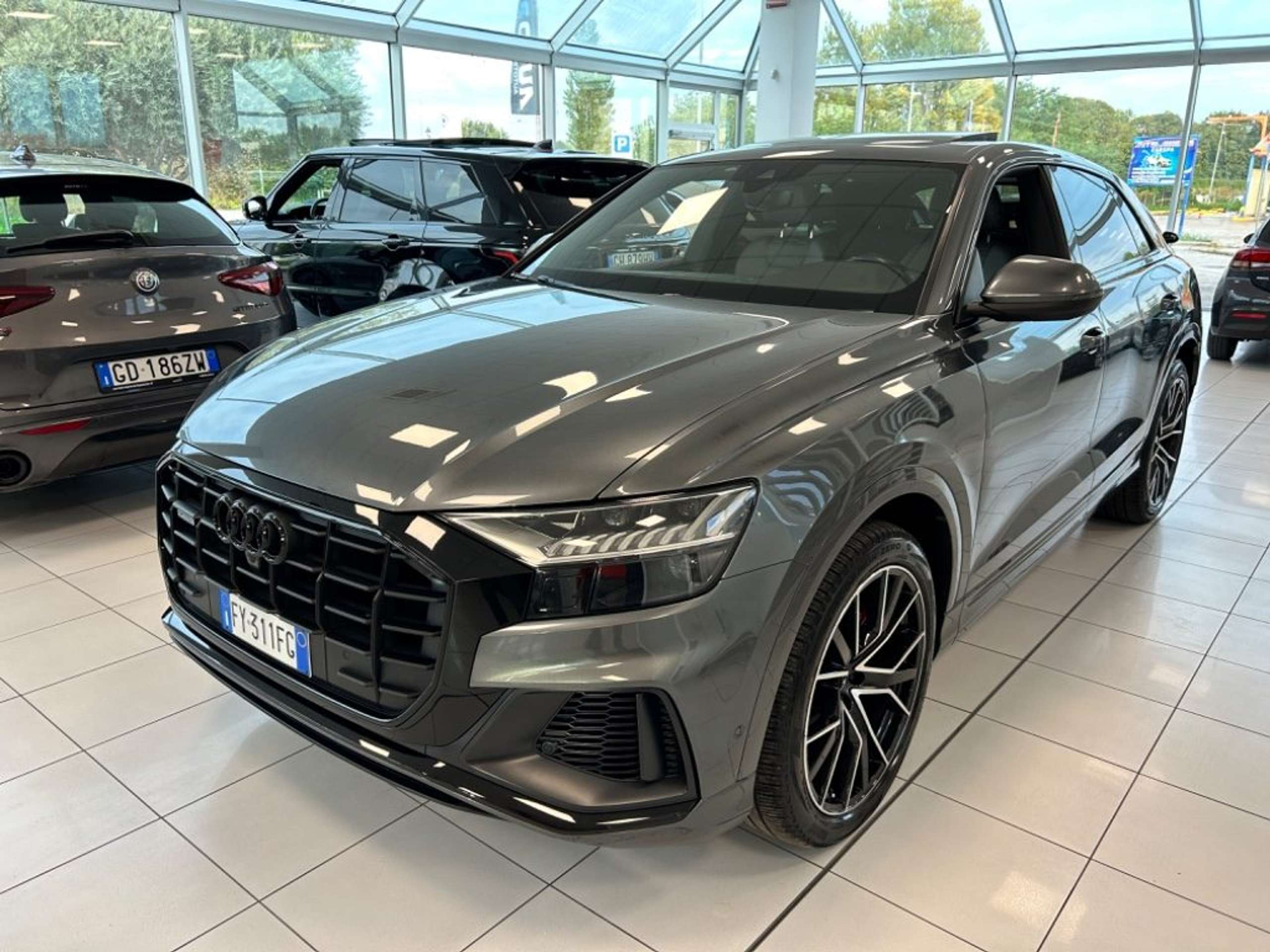 Audi - Q8