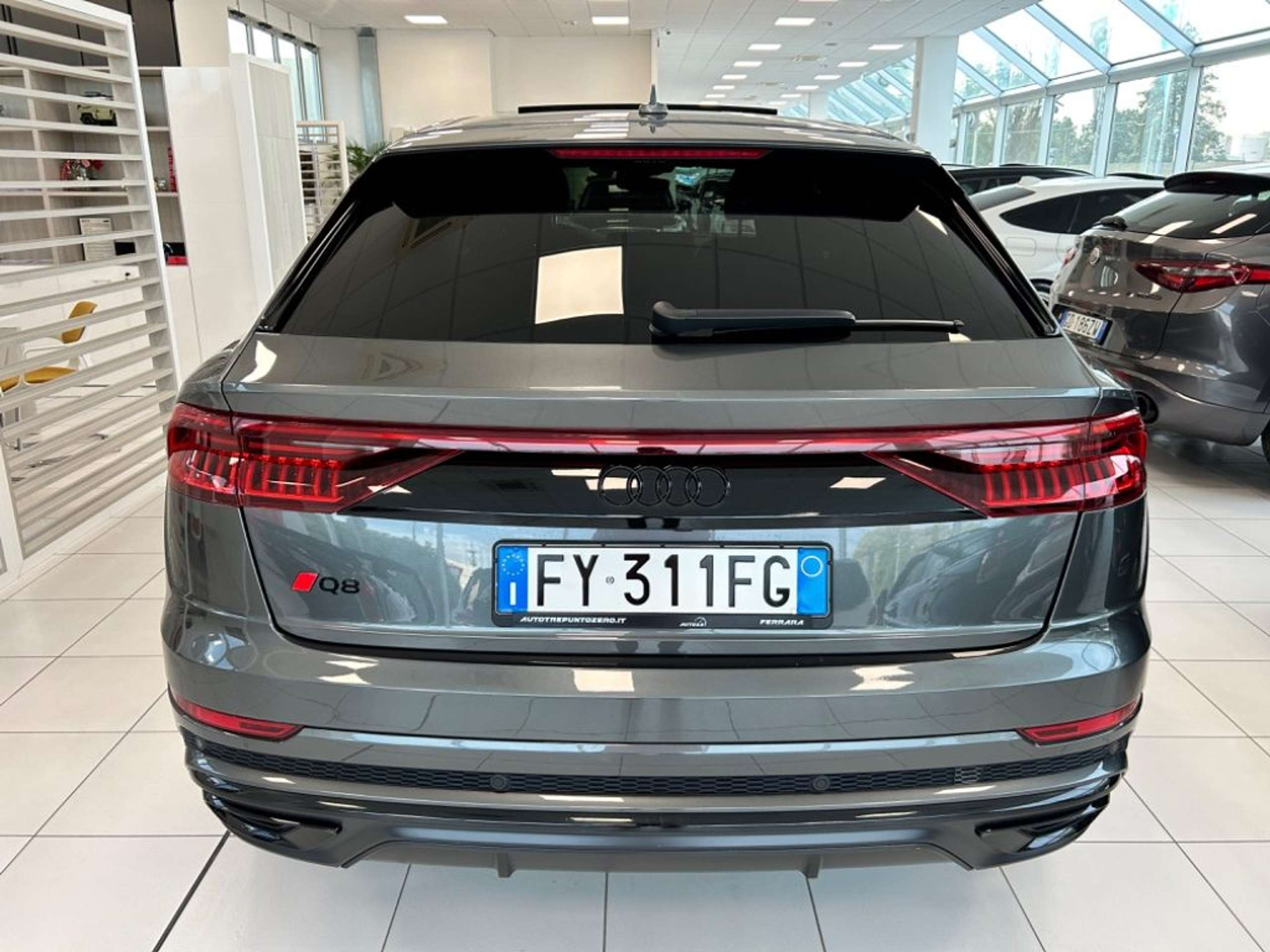 Audi - Q8