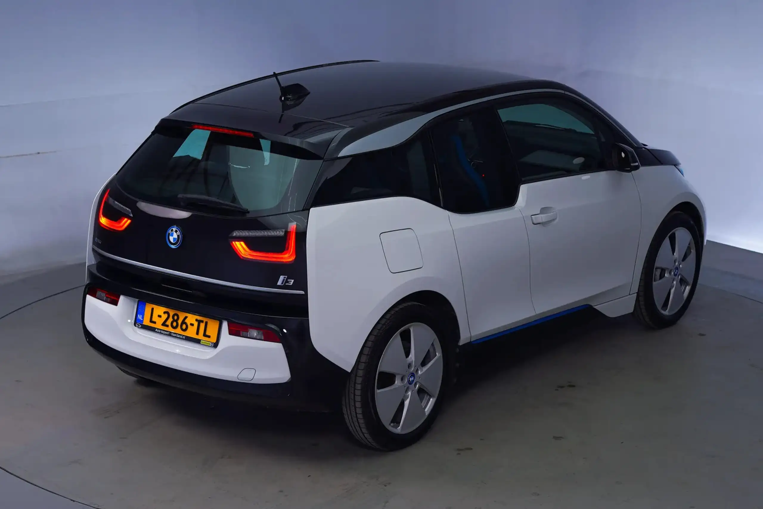 BMW - i3