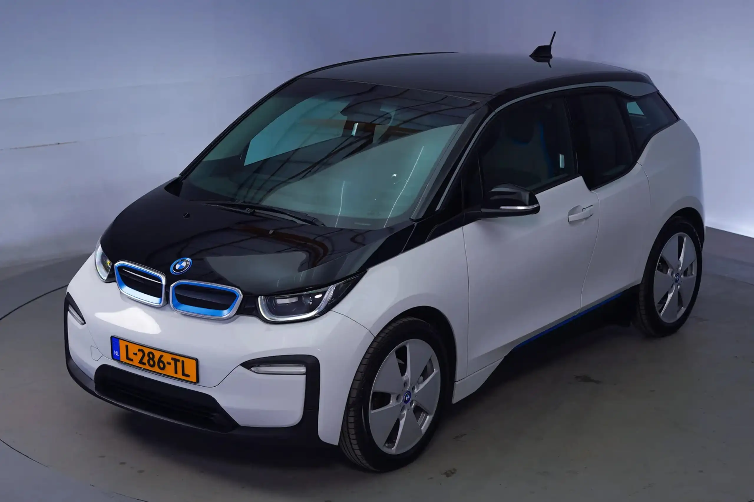 BMW - i3