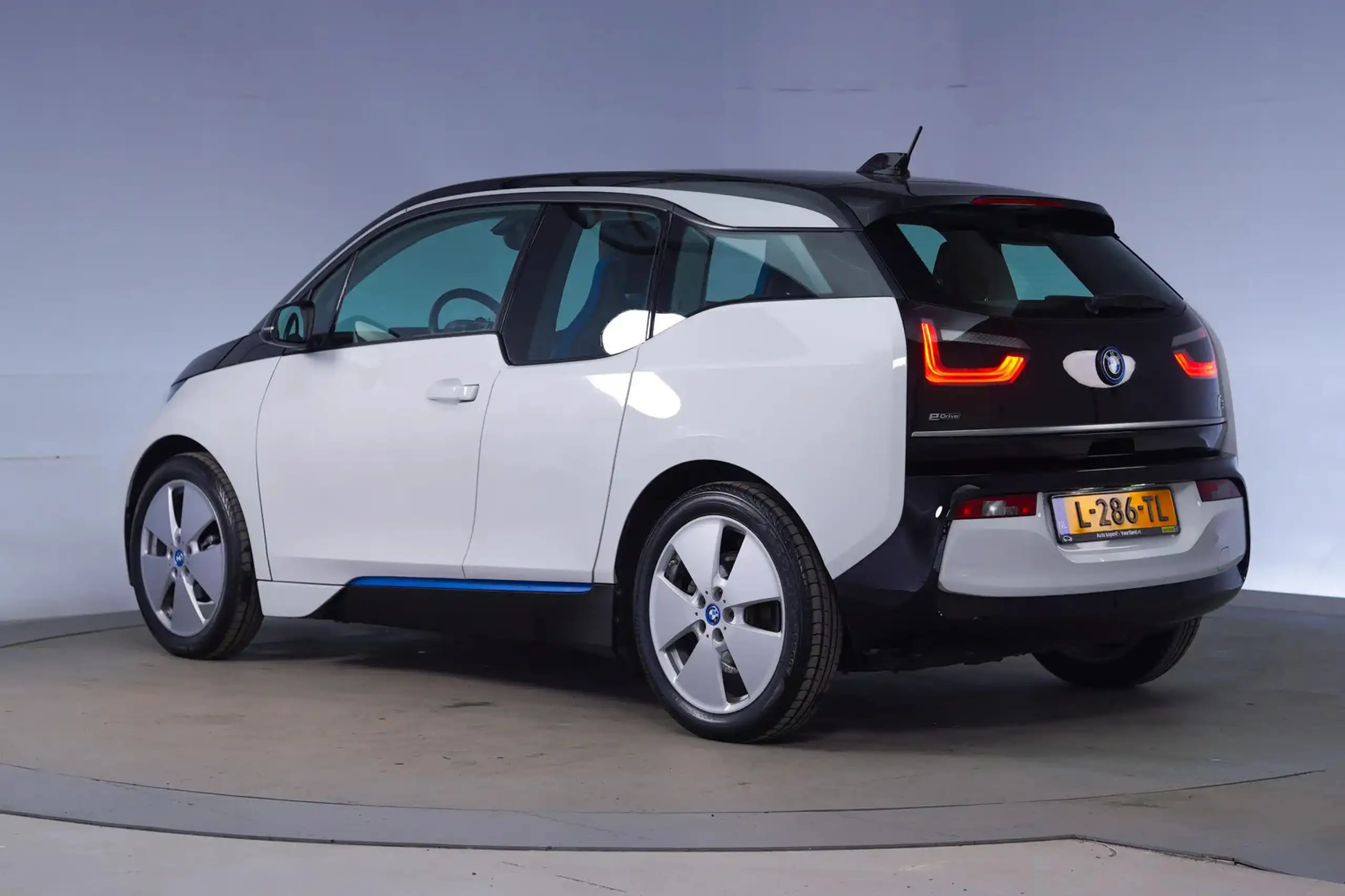 BMW - i3