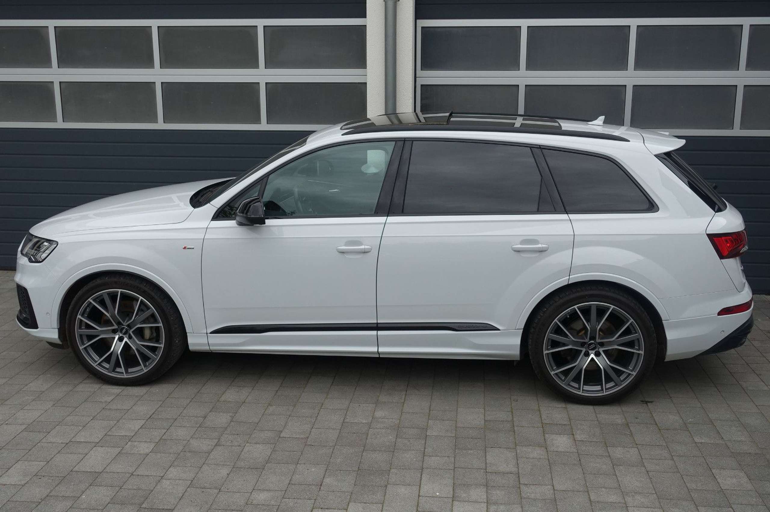 Audi - Q7