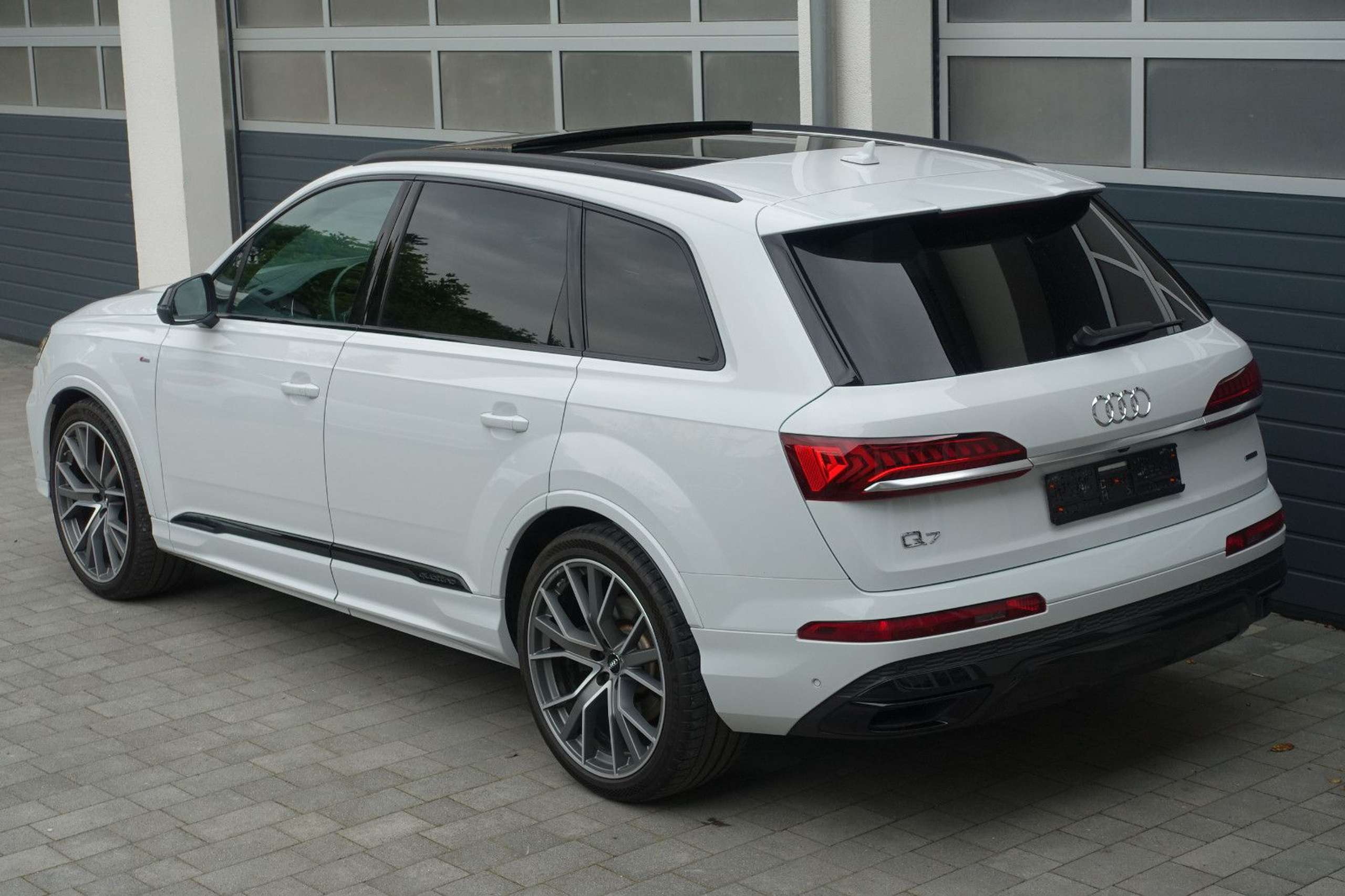 Audi - Q7