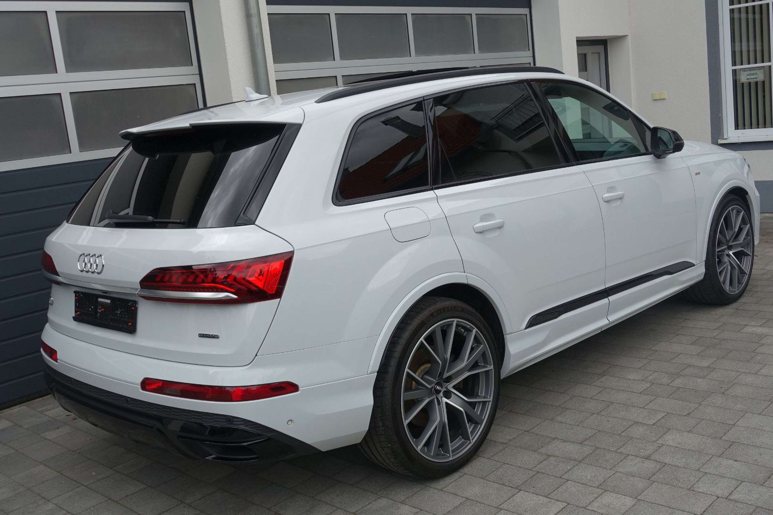 Audi - Q7