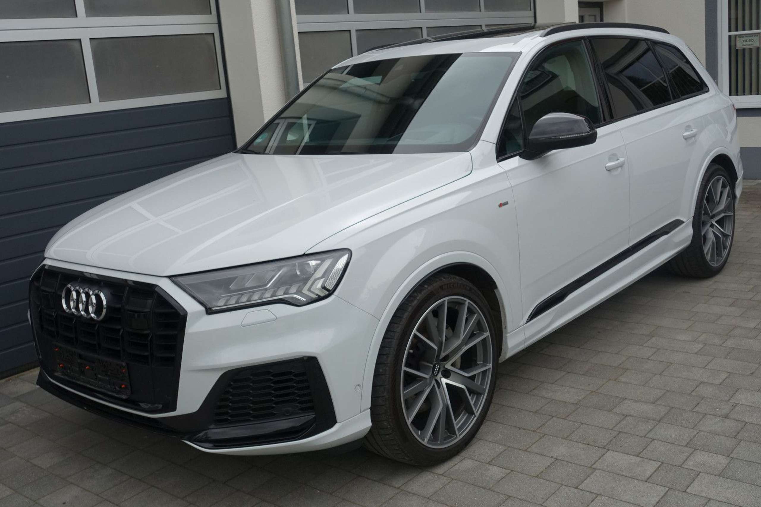 Audi - Q7