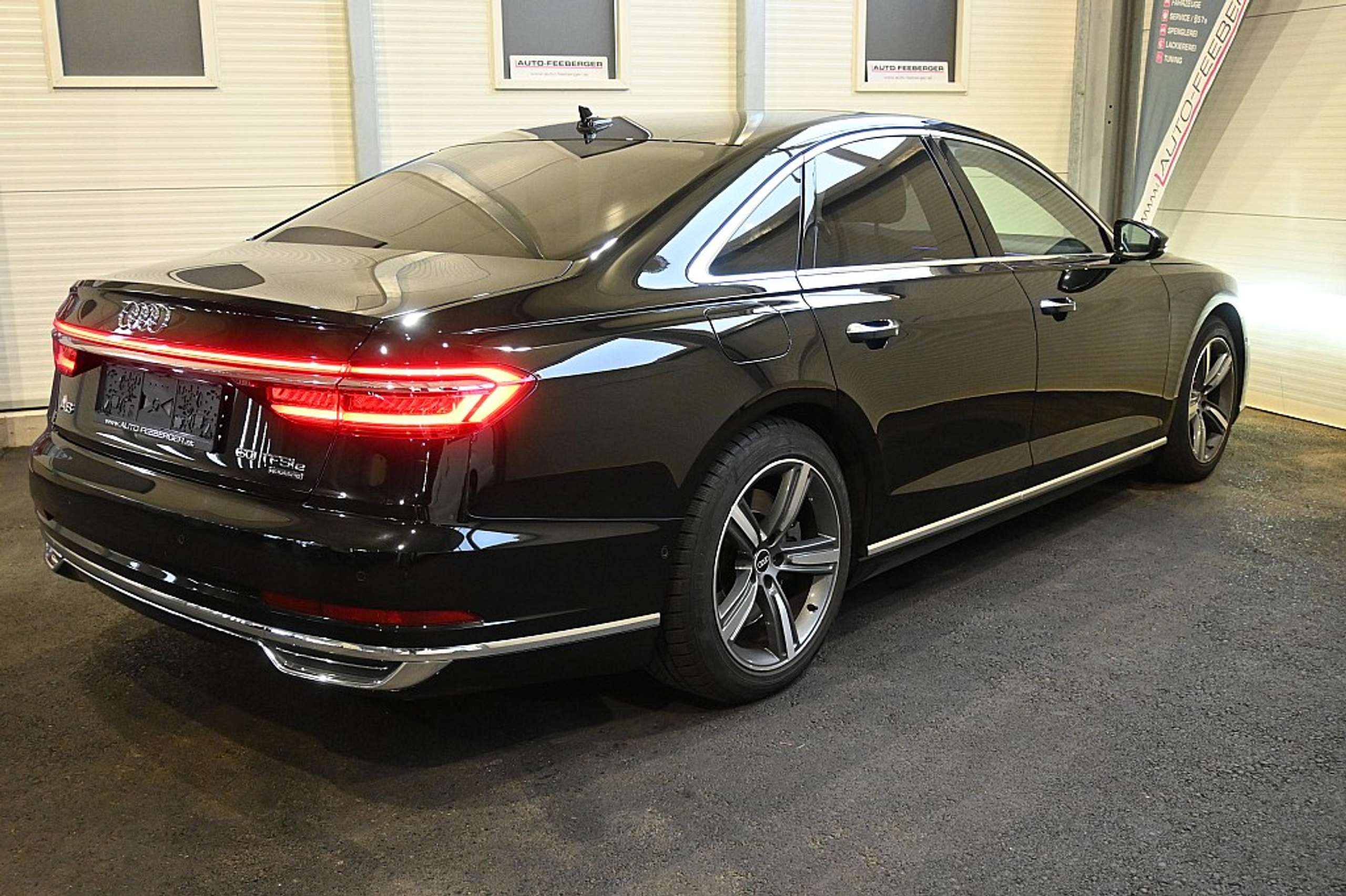 Audi - A8