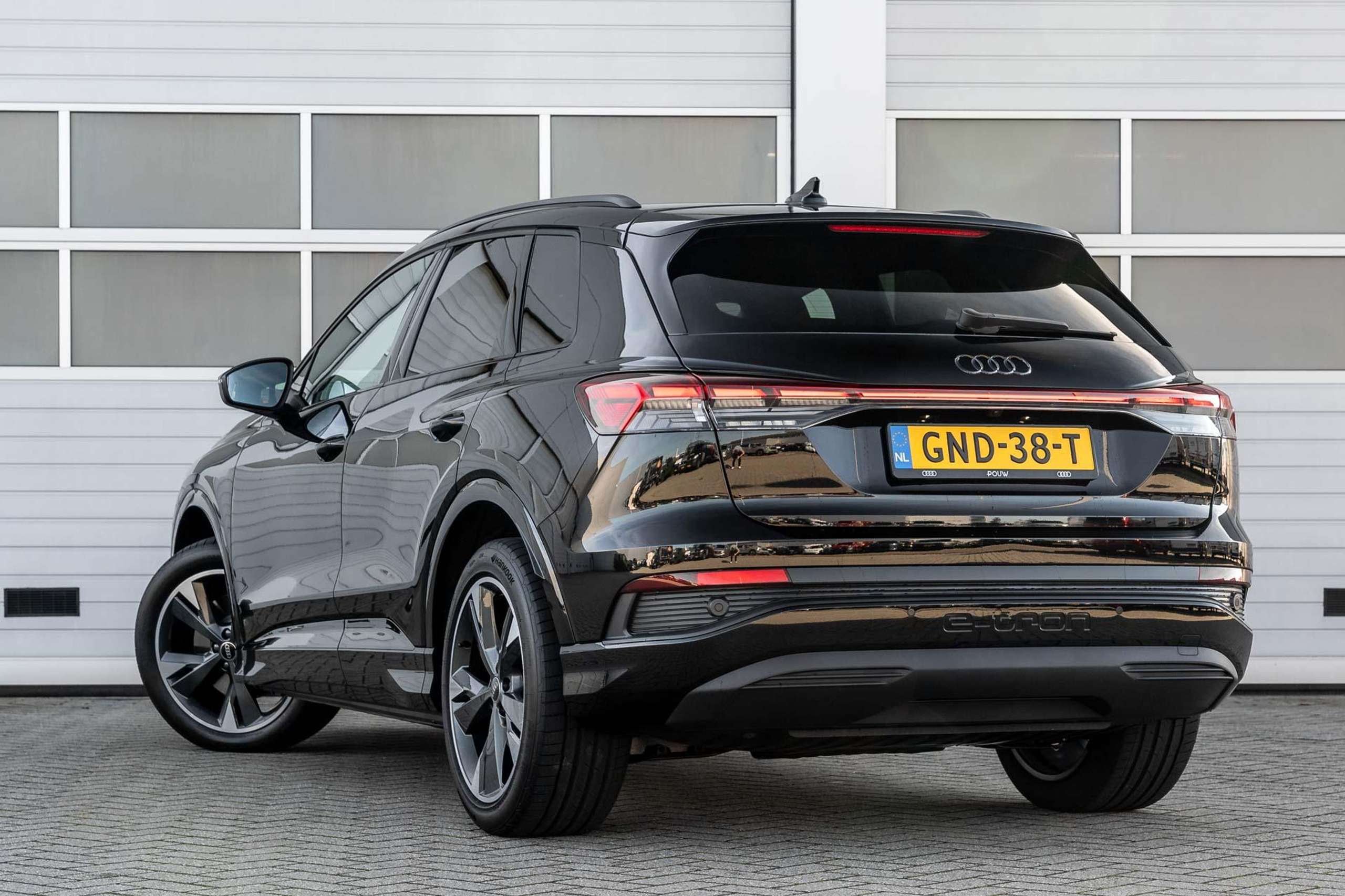 Audi - Q4 e-tron