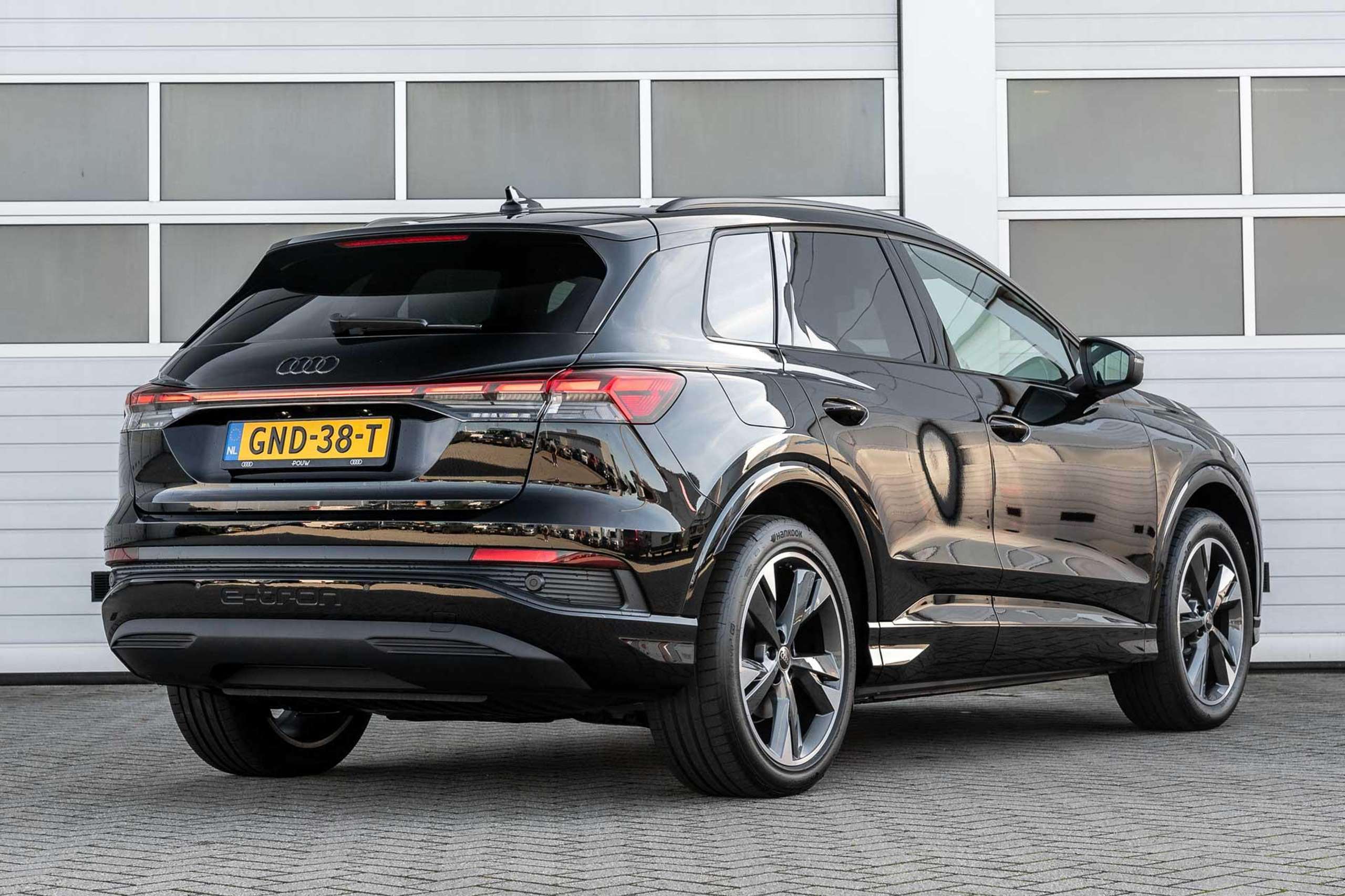 Audi - Q4 e-tron