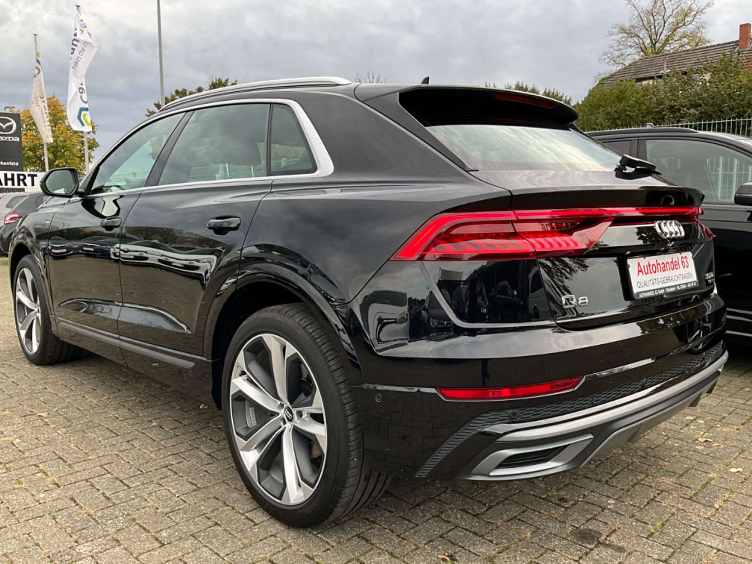 Audi - Q8