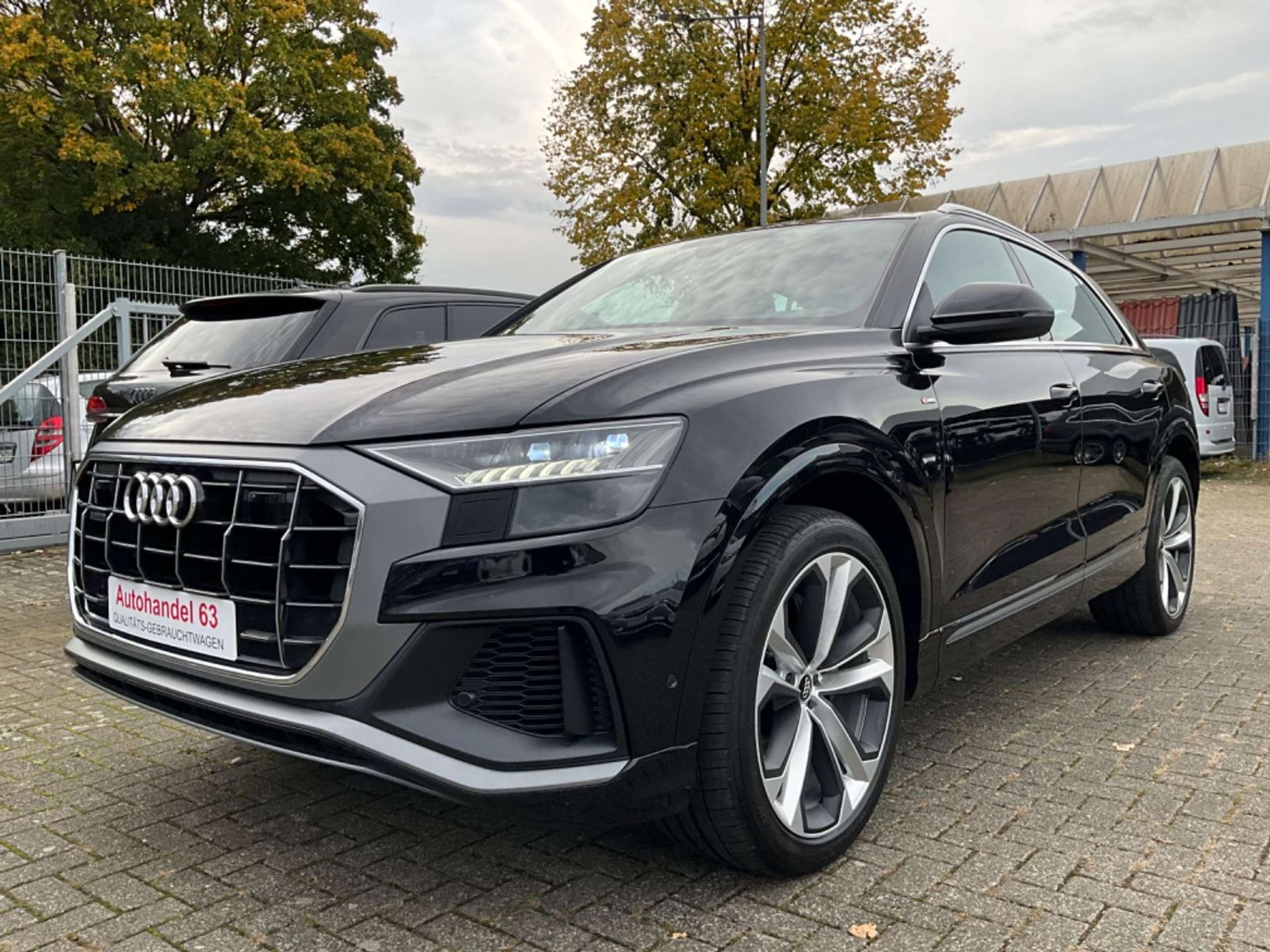 Audi - Q8