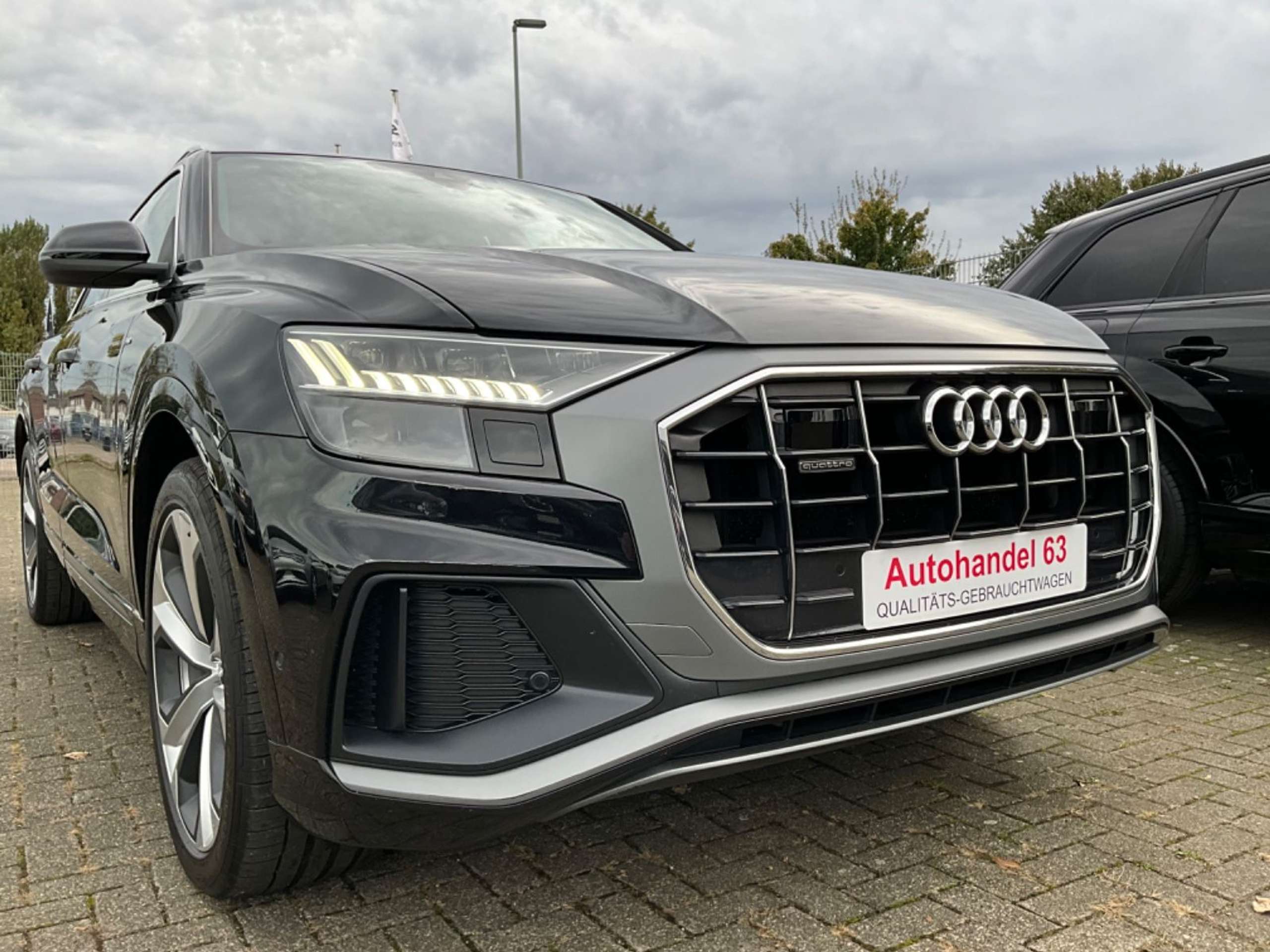 Audi - Q8