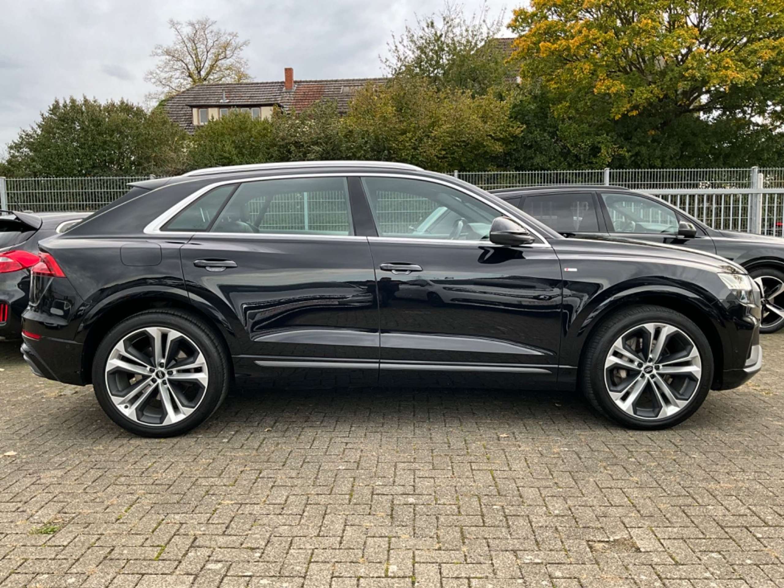 Audi - Q8