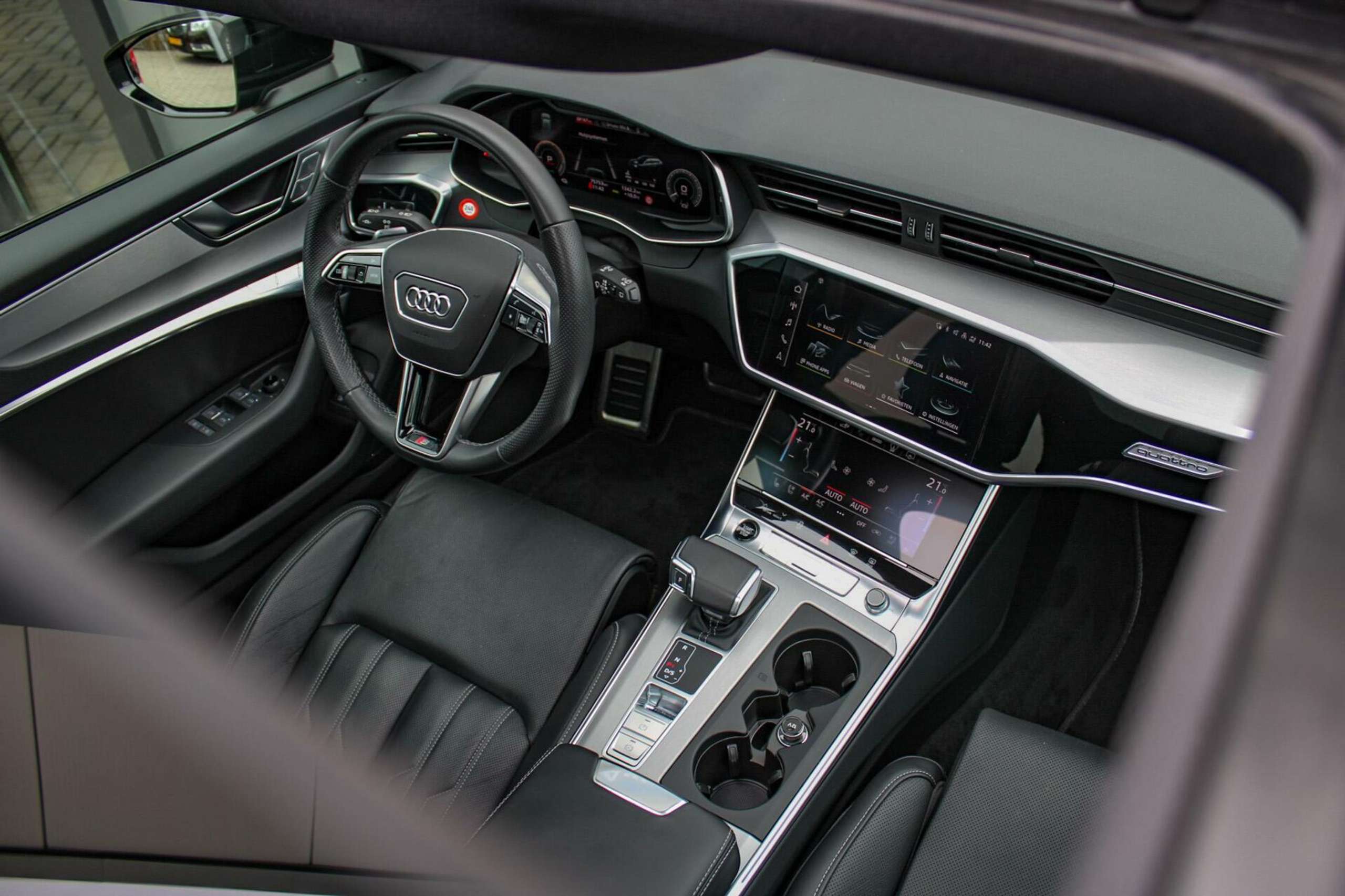 Audi - A6