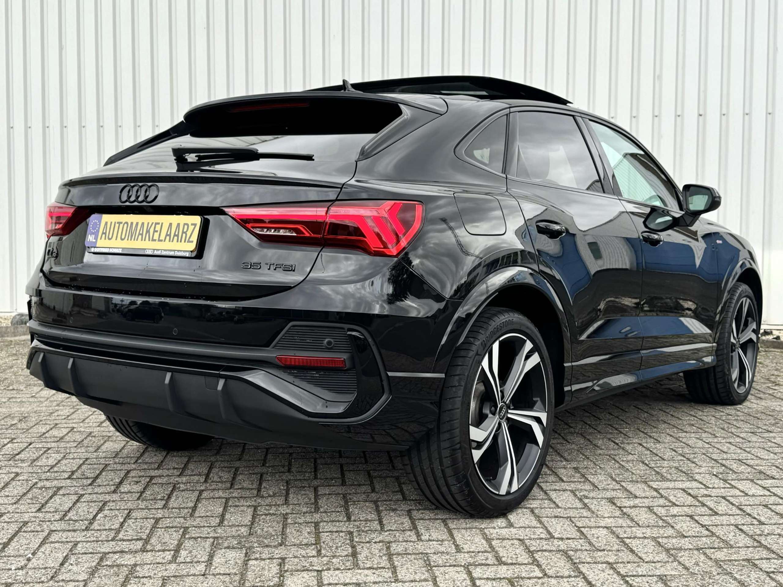 Audi - Q3