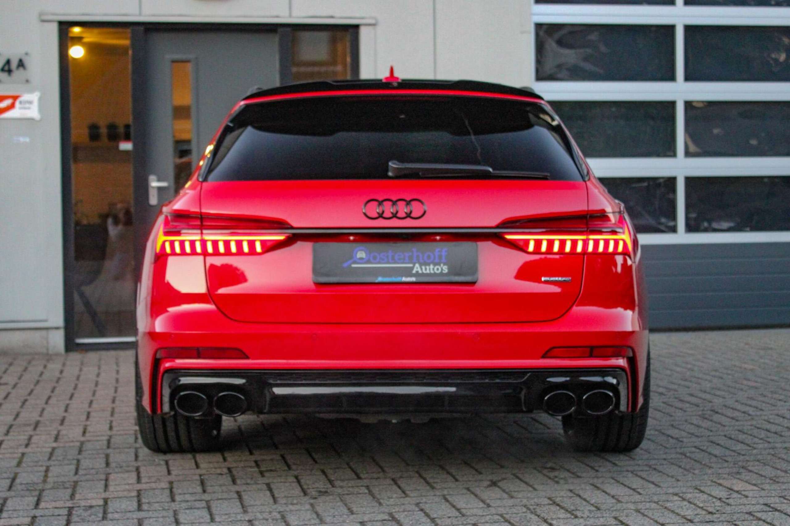 Audi - A6