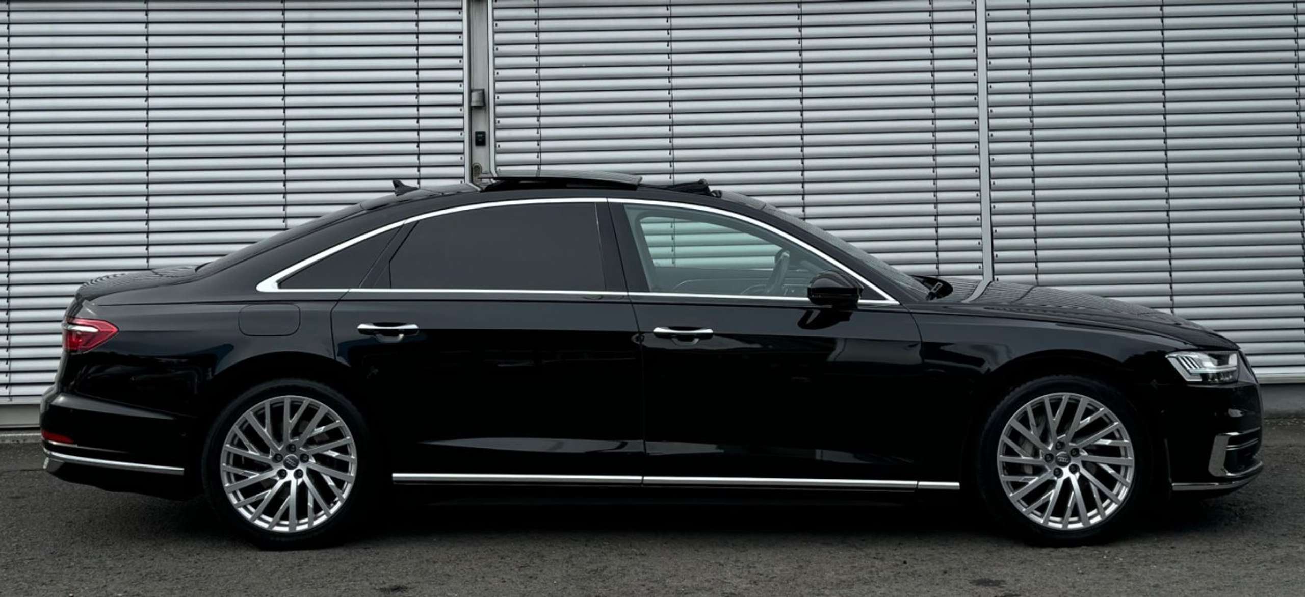 Audi - A8