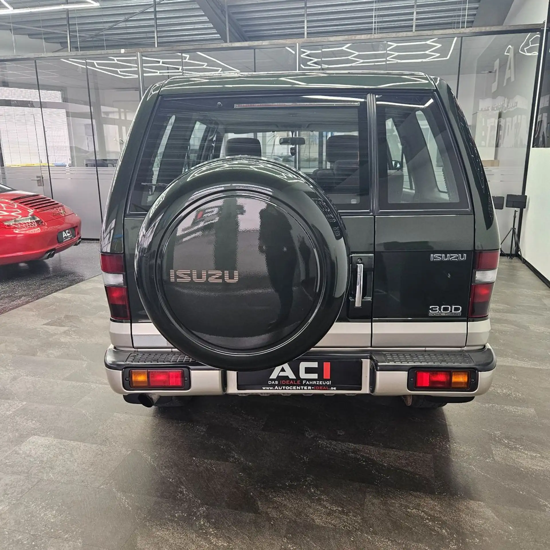 Isuzu - Trooper