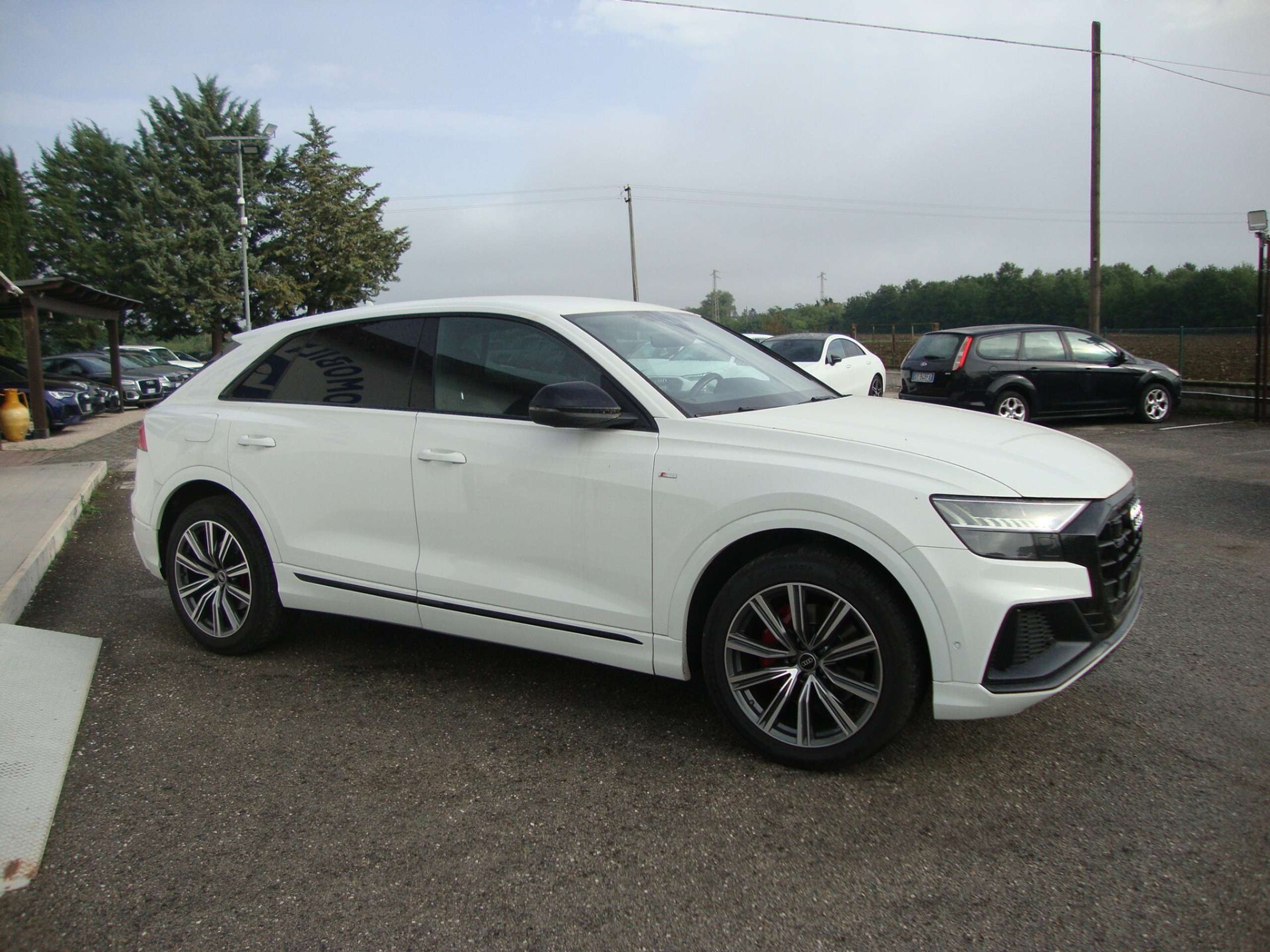 Audi - Q8