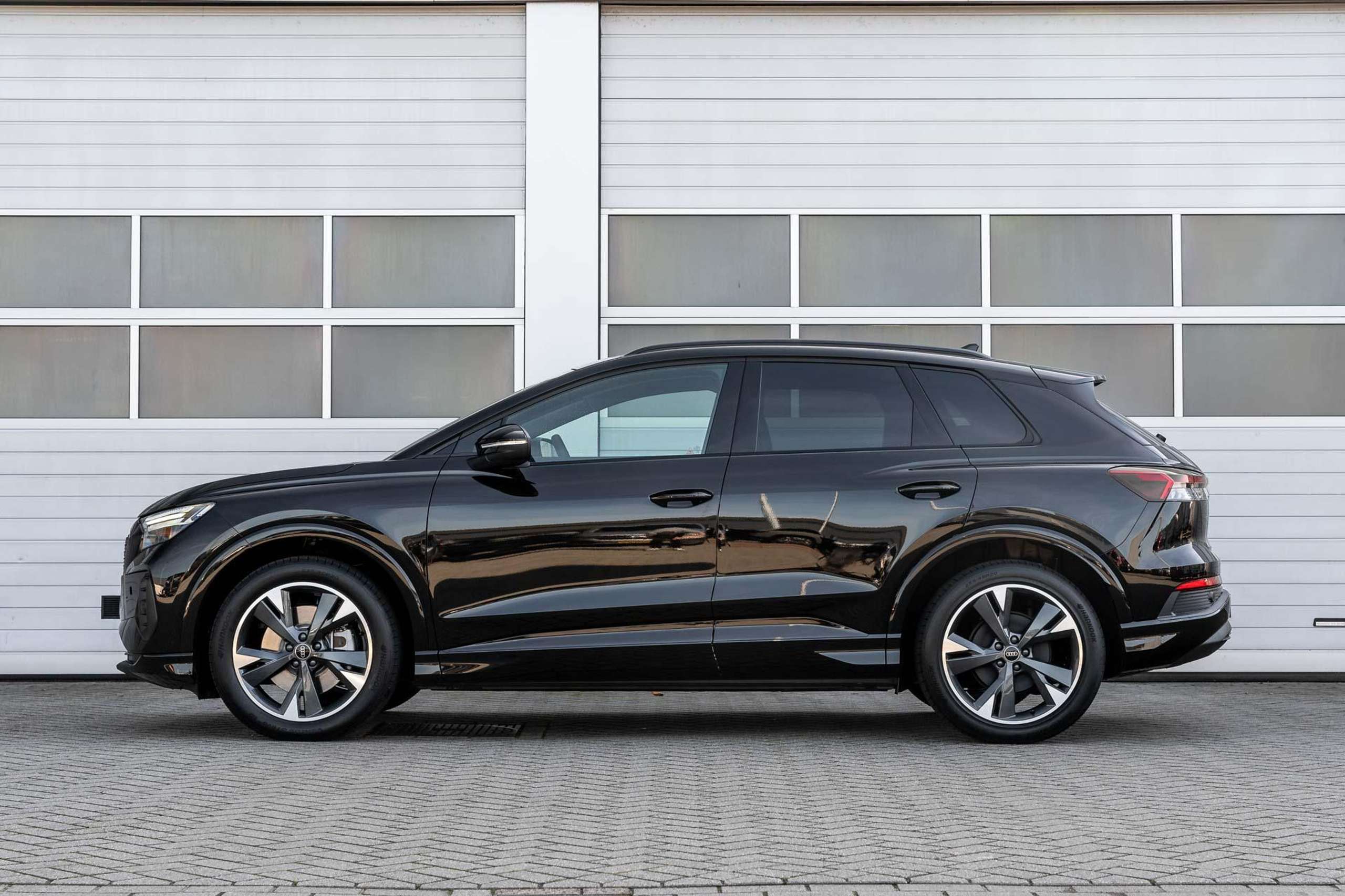 Audi - Q4 e-tron